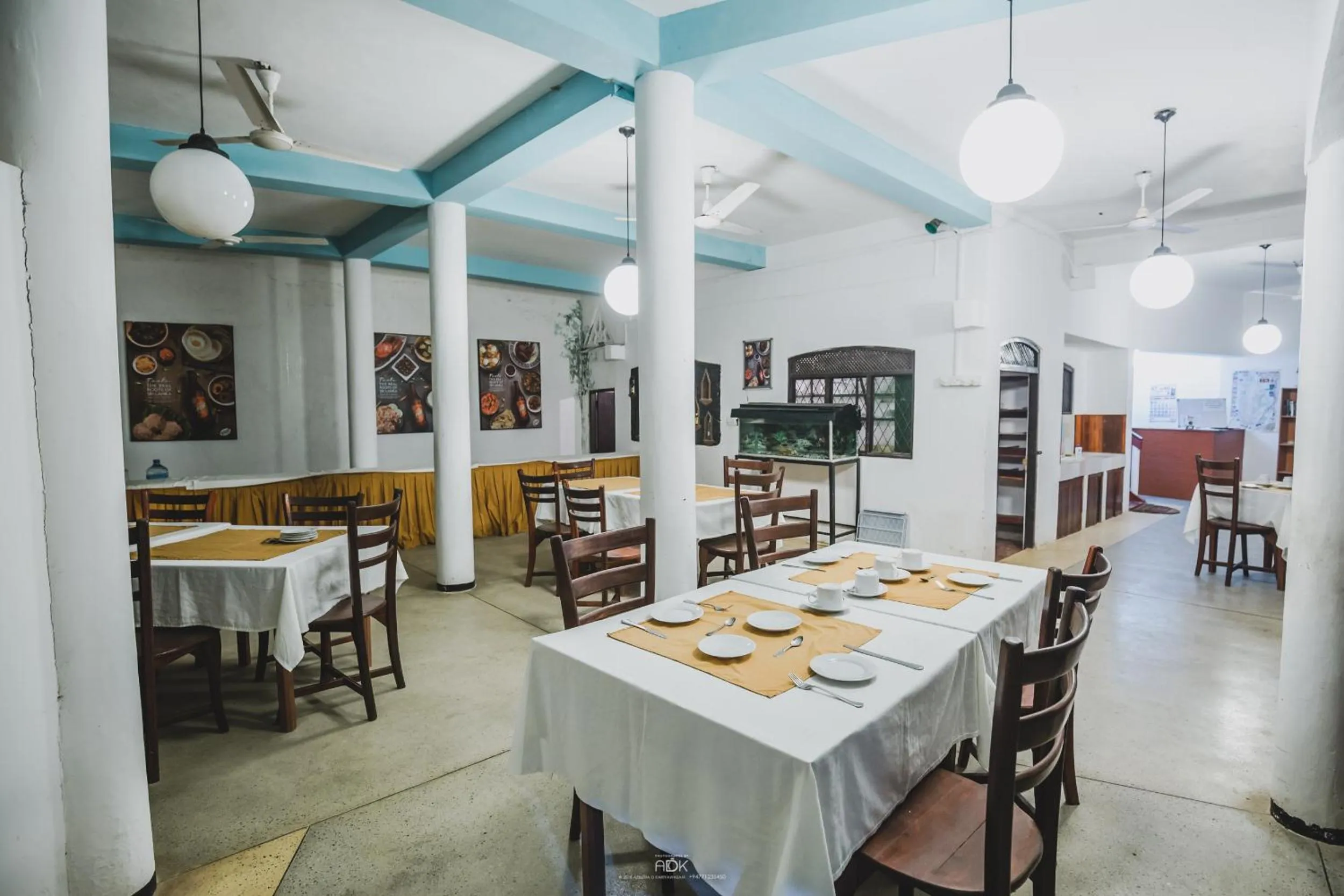 Restaurant/places to eat in Seaview Deepal villa