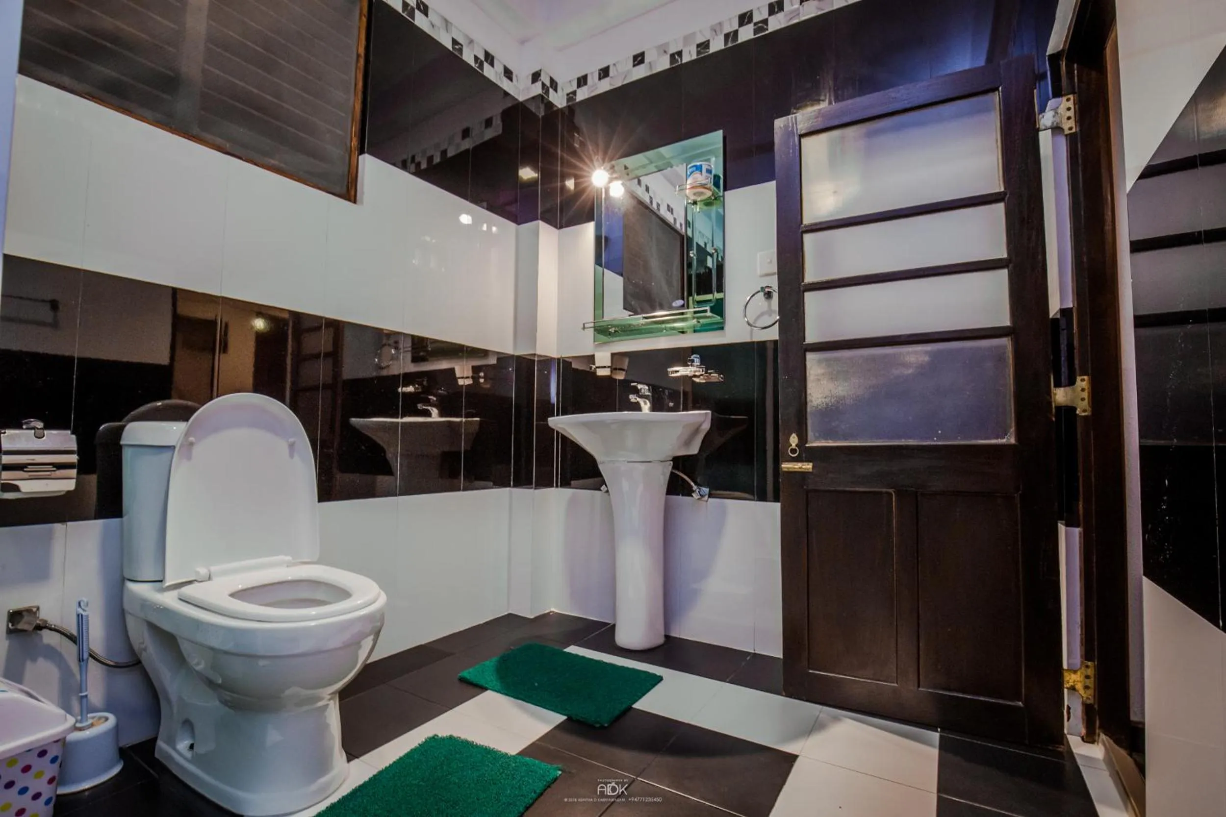 Toilet in Seaview Deepal villa