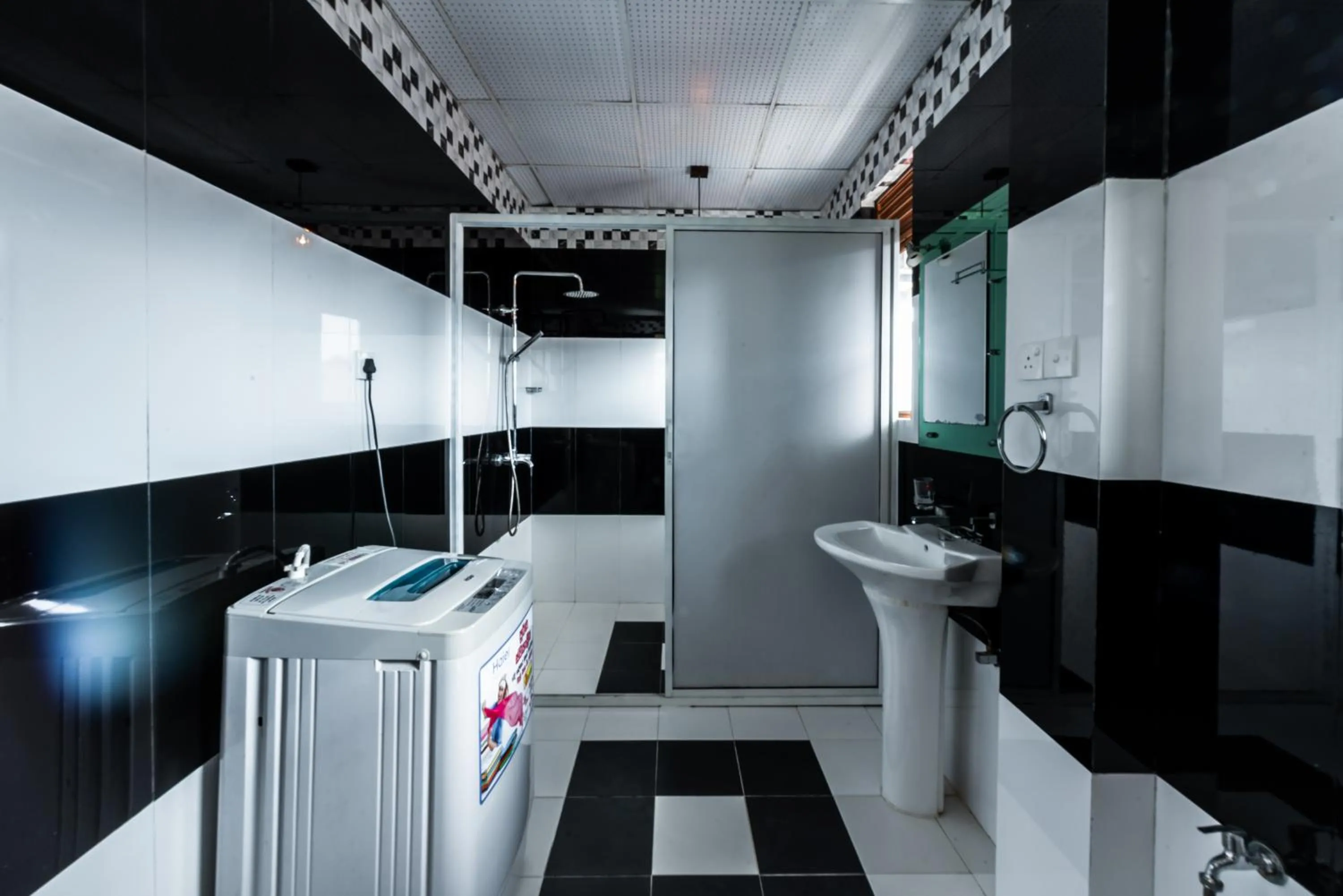 Bathroom in Seaview Deepal villa