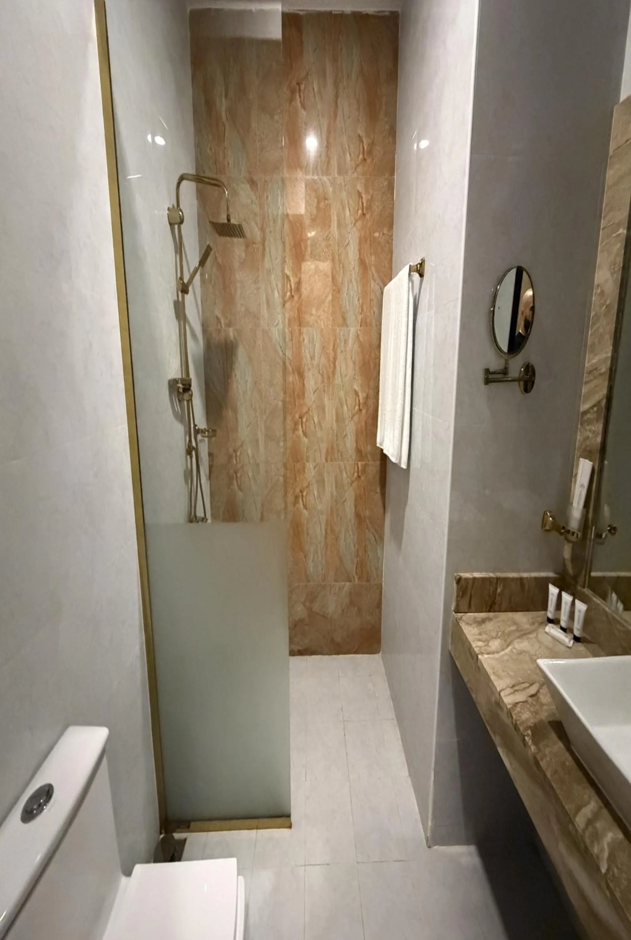 Toilet in Sunday Grand Al Khobar Hotel Formerly Holiday Al Khaleej