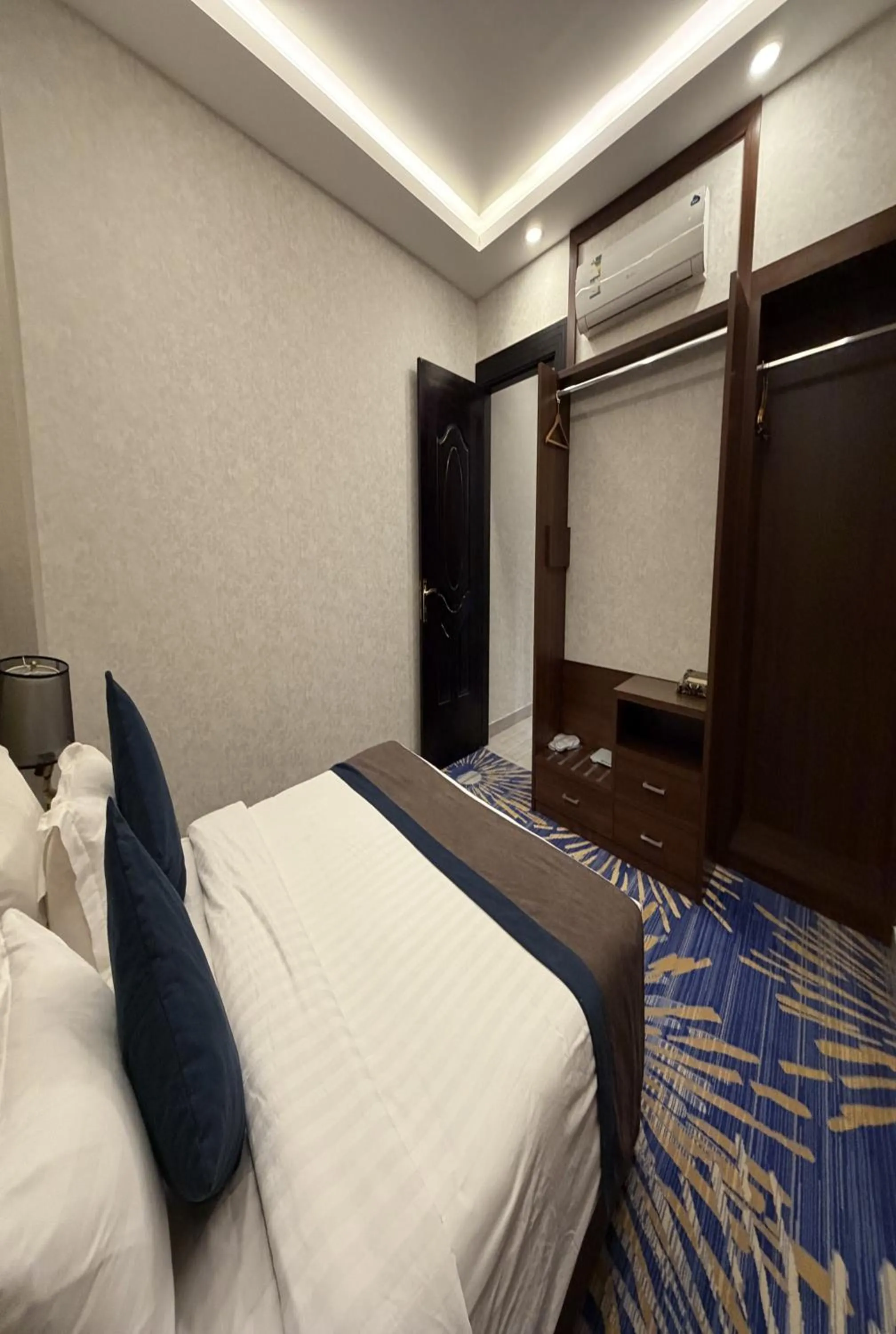 TV and multimedia, Bed in Sunday Grand Al Khobar Hotel Formerly Holiday Al Khaleej