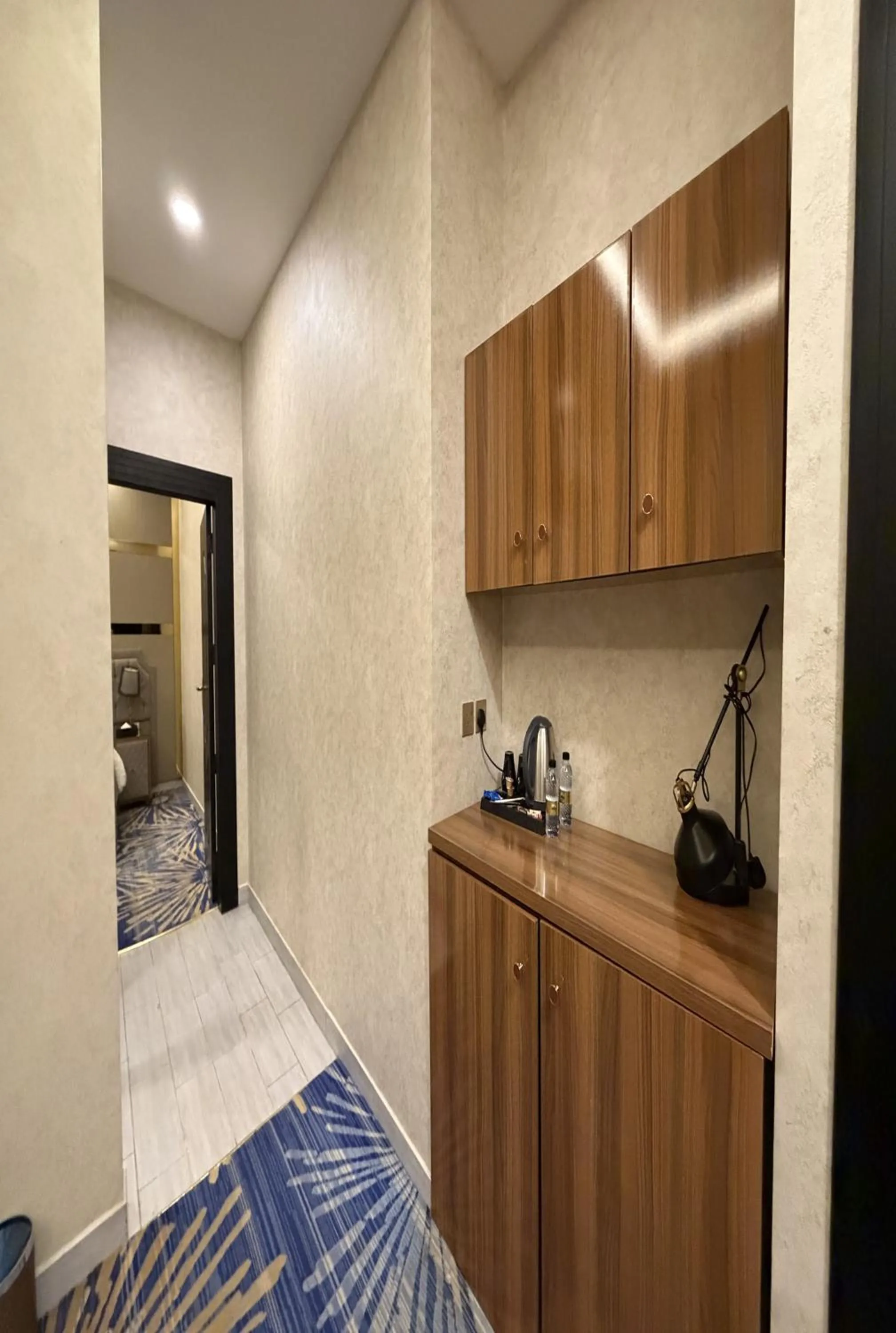 Coffee/tea facilities, Bed in Sunday Grand Al Khobar Hotel Formerly Holiday Al Khaleej