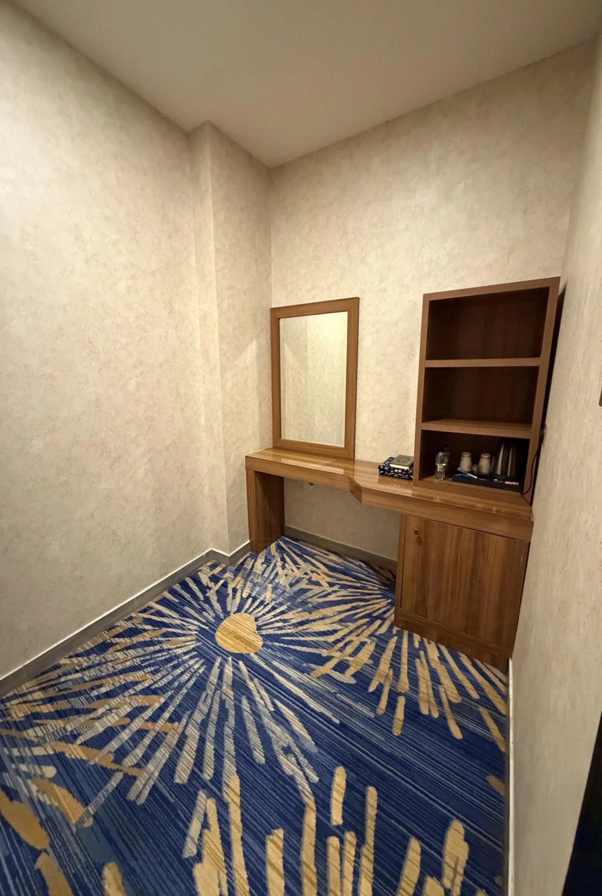 Coffee/tea facilities, Bed in Sunday Grand Al Khobar Hotel Formerly Holiday Al Khaleej