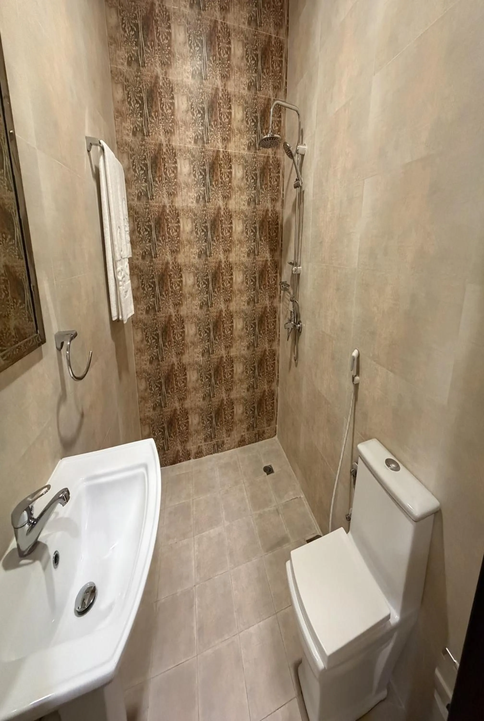 Toilet in Sunday Grand Al Khobar Hotel Formerly Holiday Al Khaleej