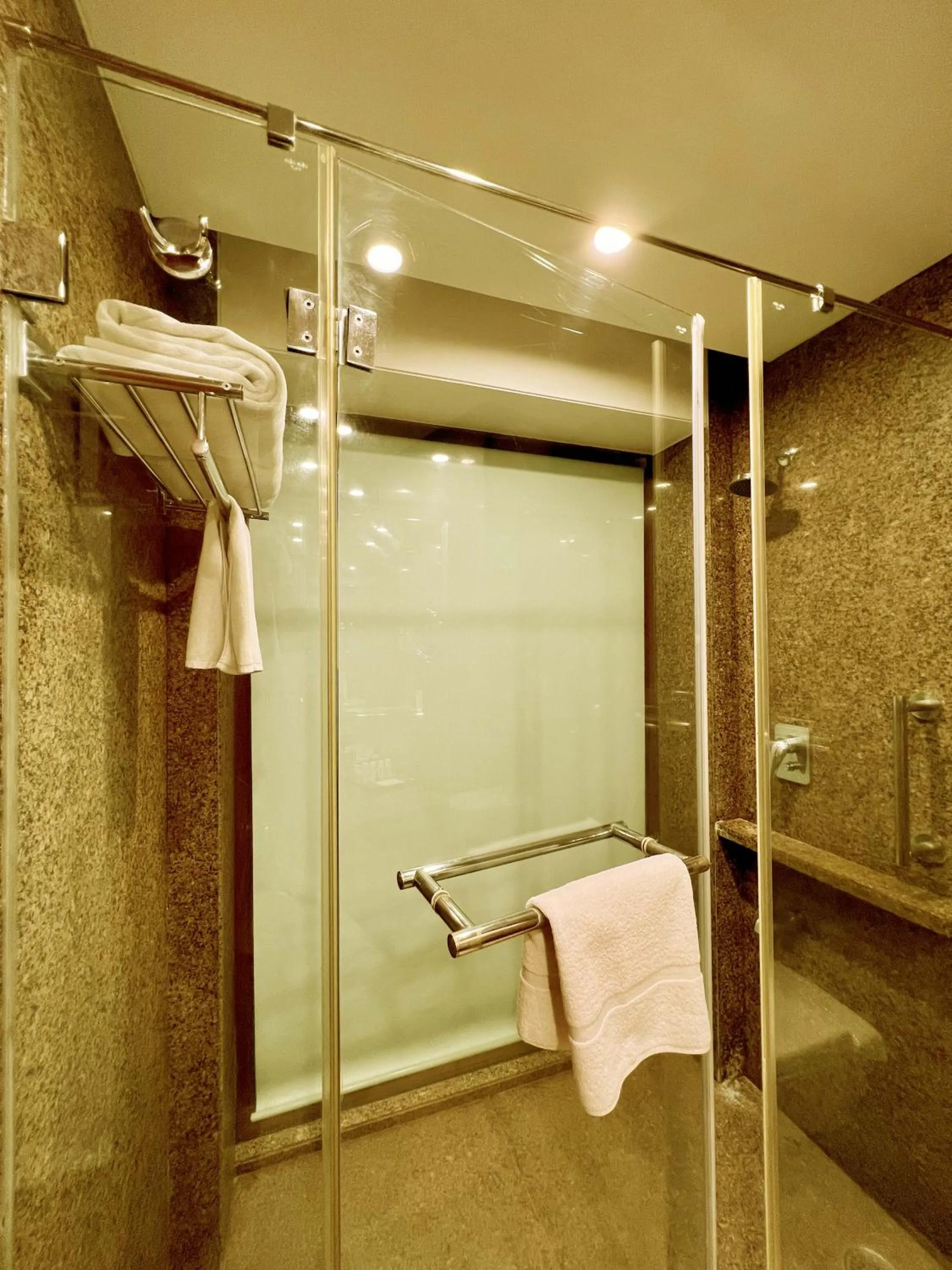 Bathroom in Hotel Chandela Khajuraho