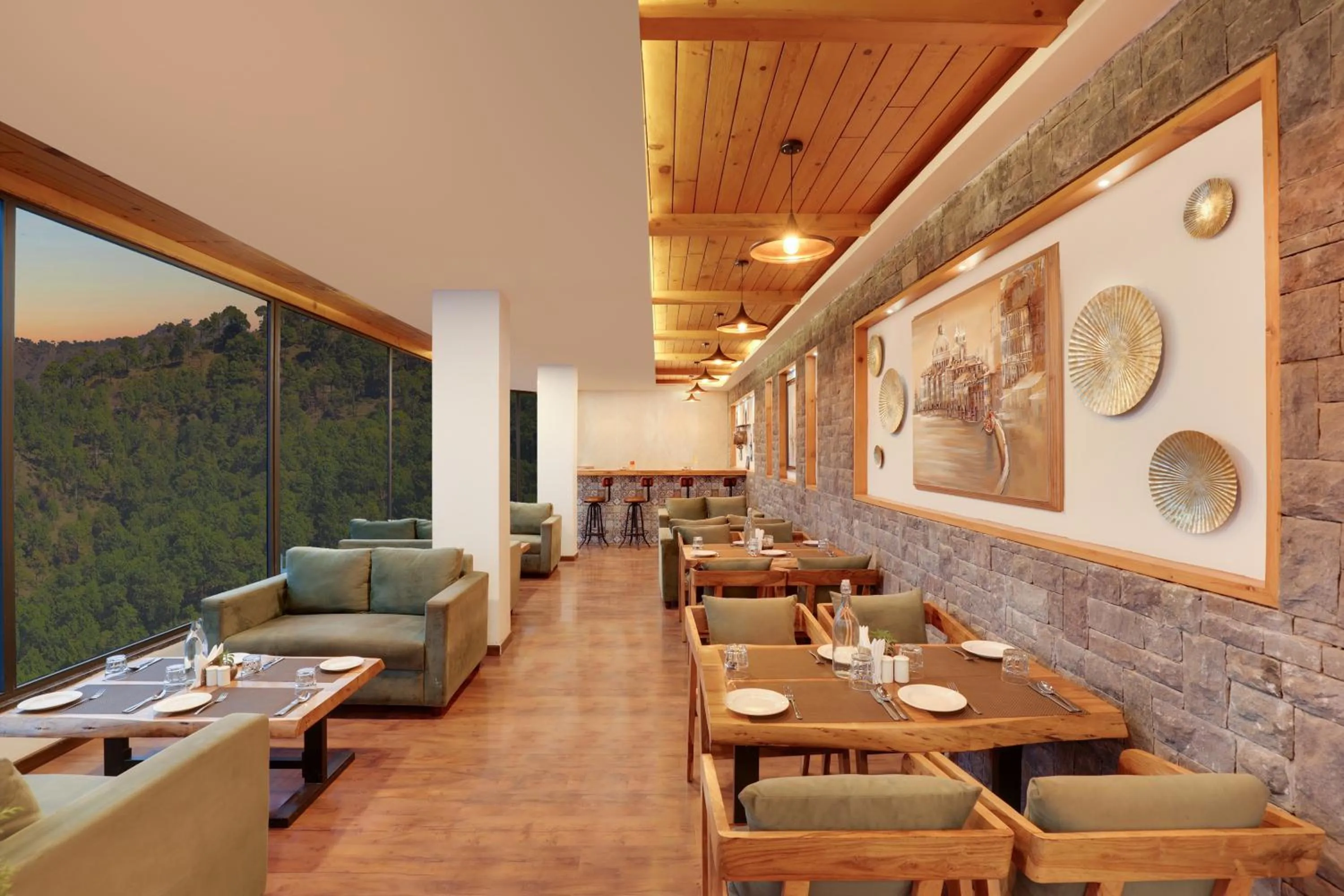 Restaurant/places to eat in The Chateau Kasauli