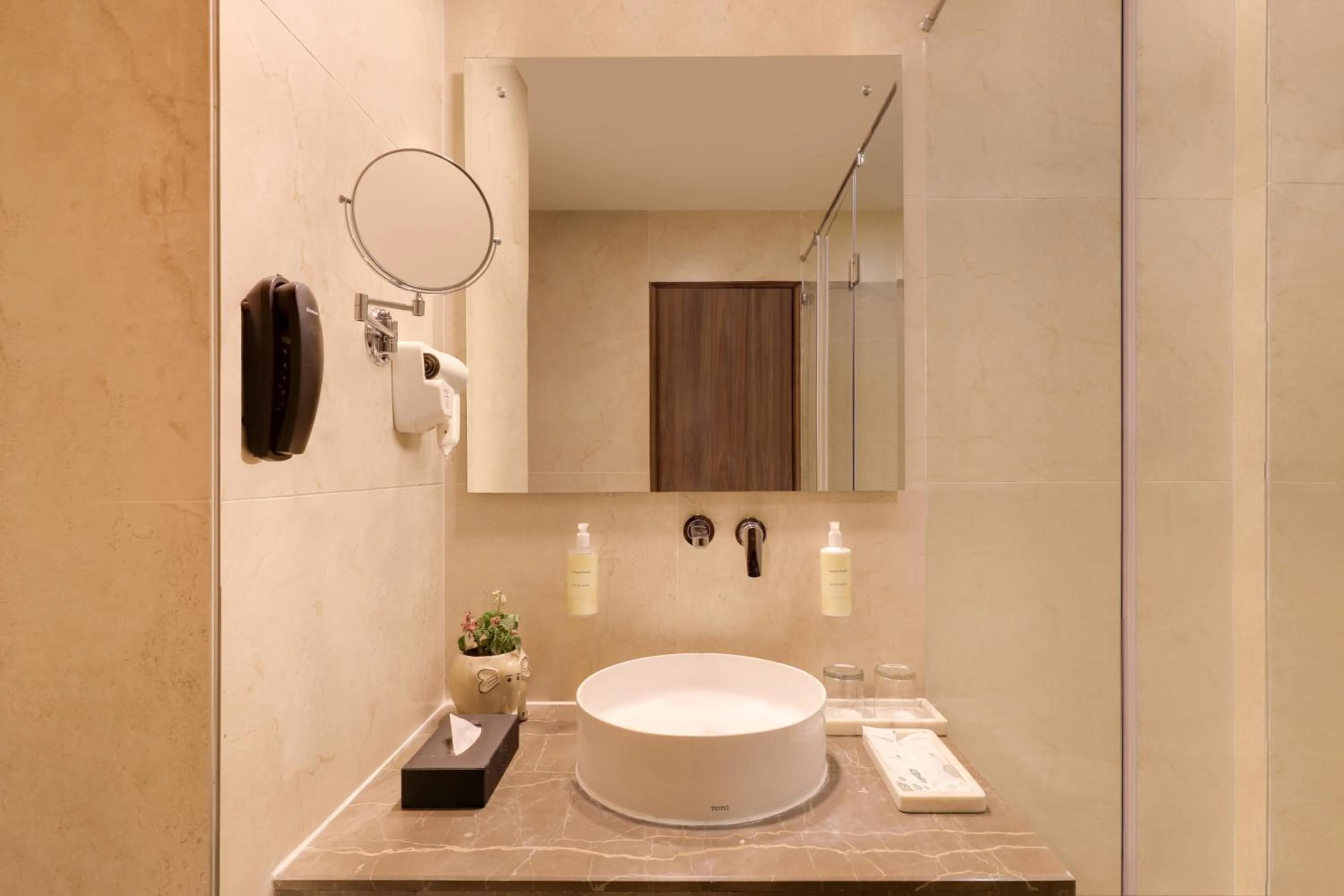 Bedroom in The Chateau Kasauli