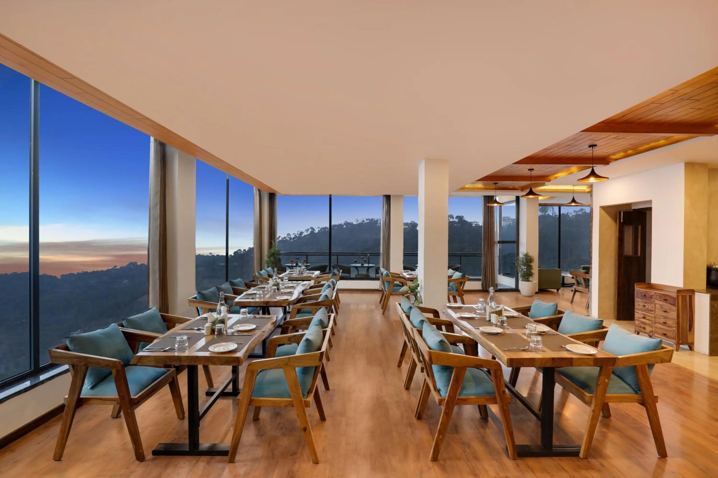 Restaurant/places to eat in The Chateau Kasauli