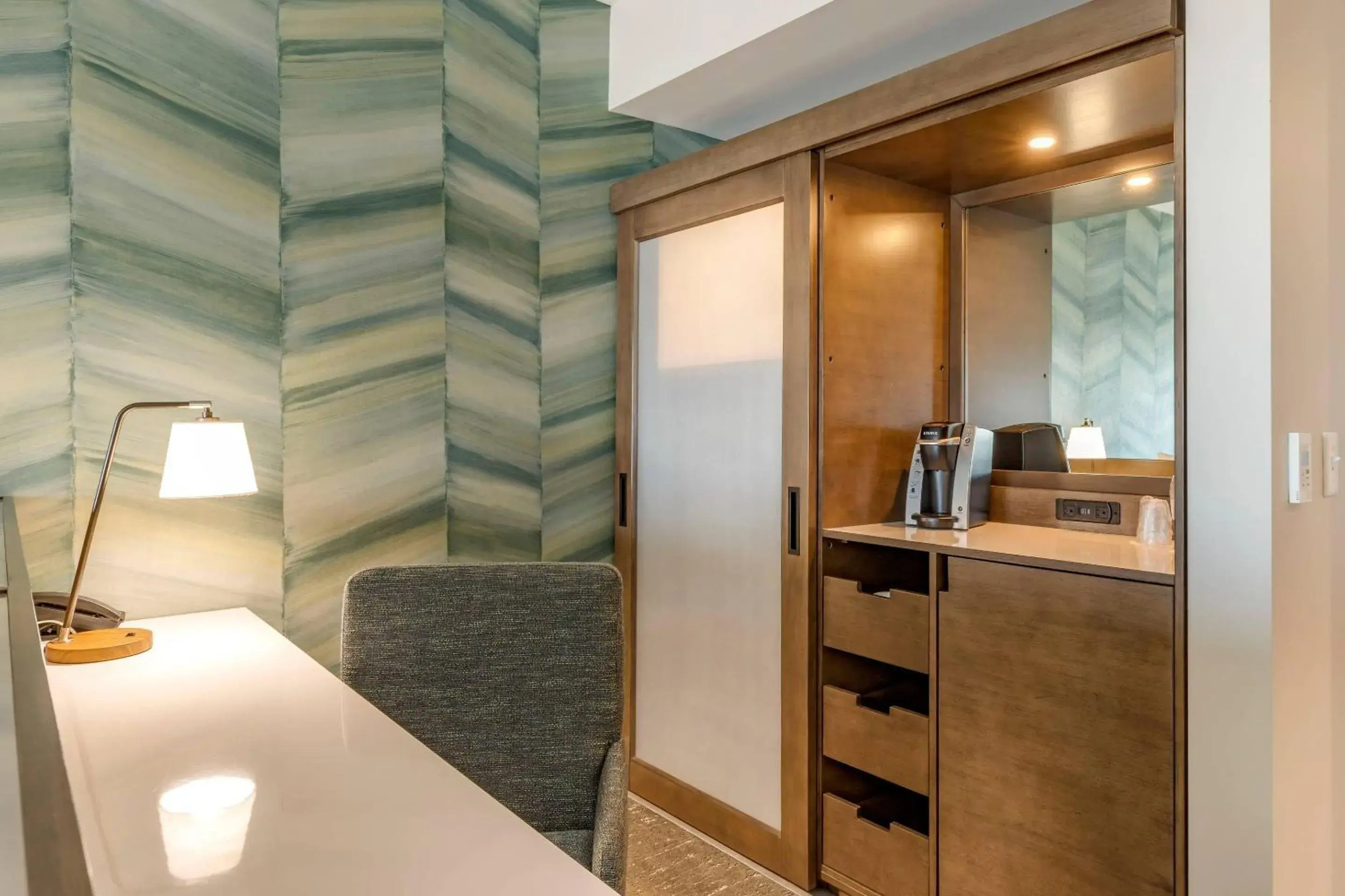 Bedroom in Cambria Hotel Ocean City - Bayfront Bedroom in Cambria Hotel Ocean City - Bayfront