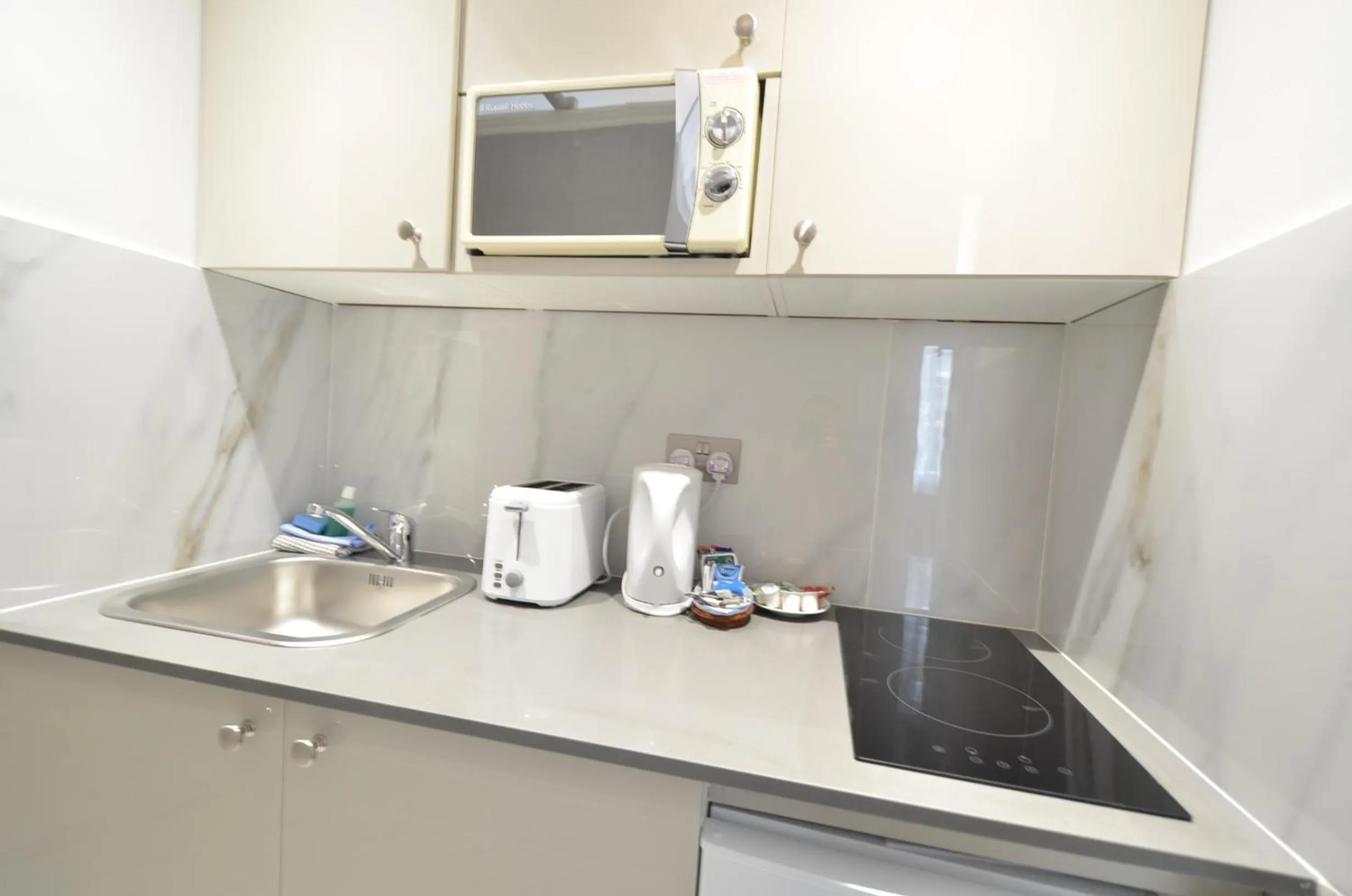 Bedroom in Amber Residence Hotel-Suites