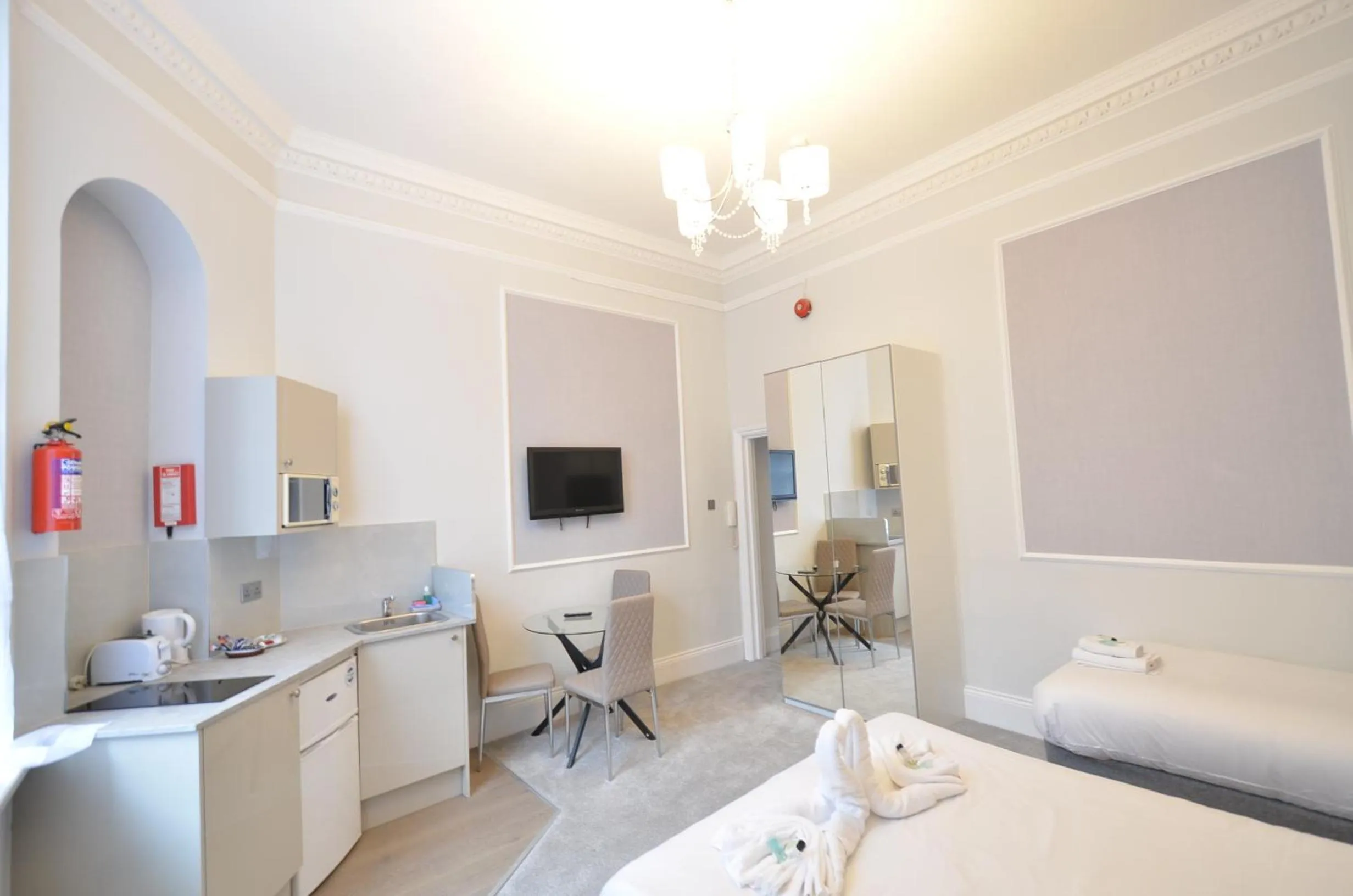 Bedroom, Bed in Amber Residence Hotel-Suites