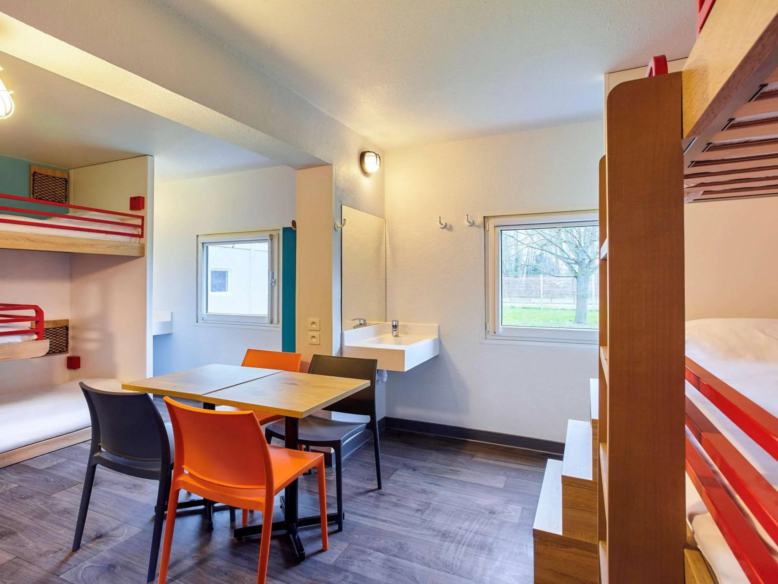 Photo of the whole room in hotelF1 Saint Witz A1 Hôtel