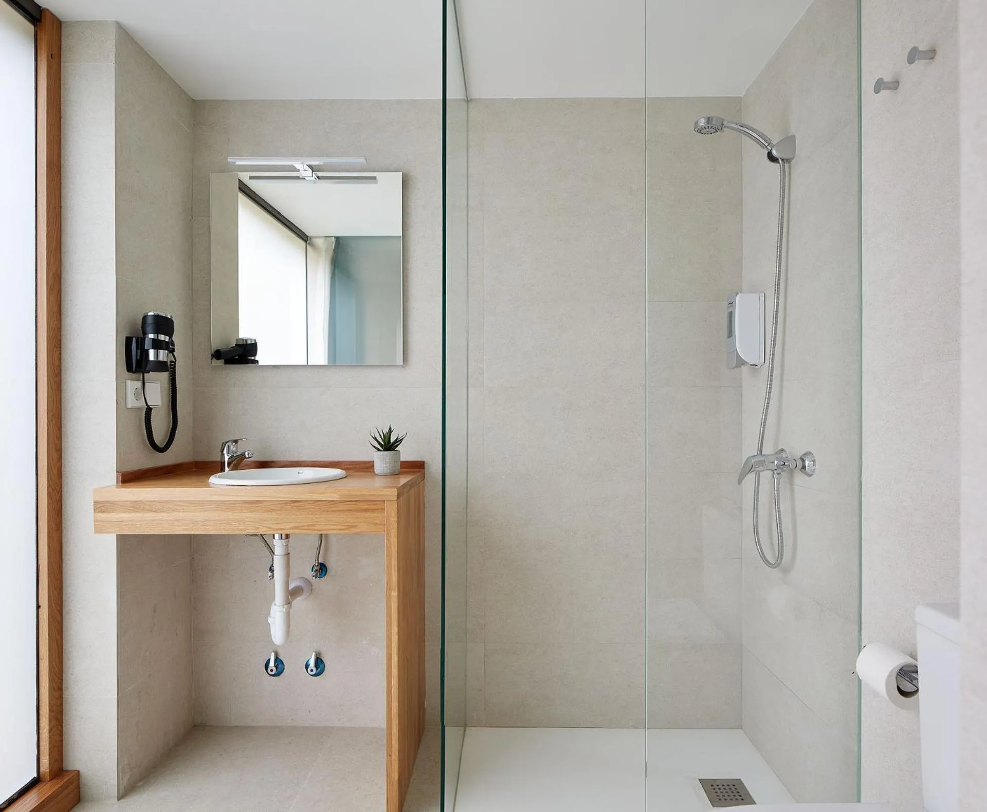 IRAIPE Estella Rooms Auto Check-in