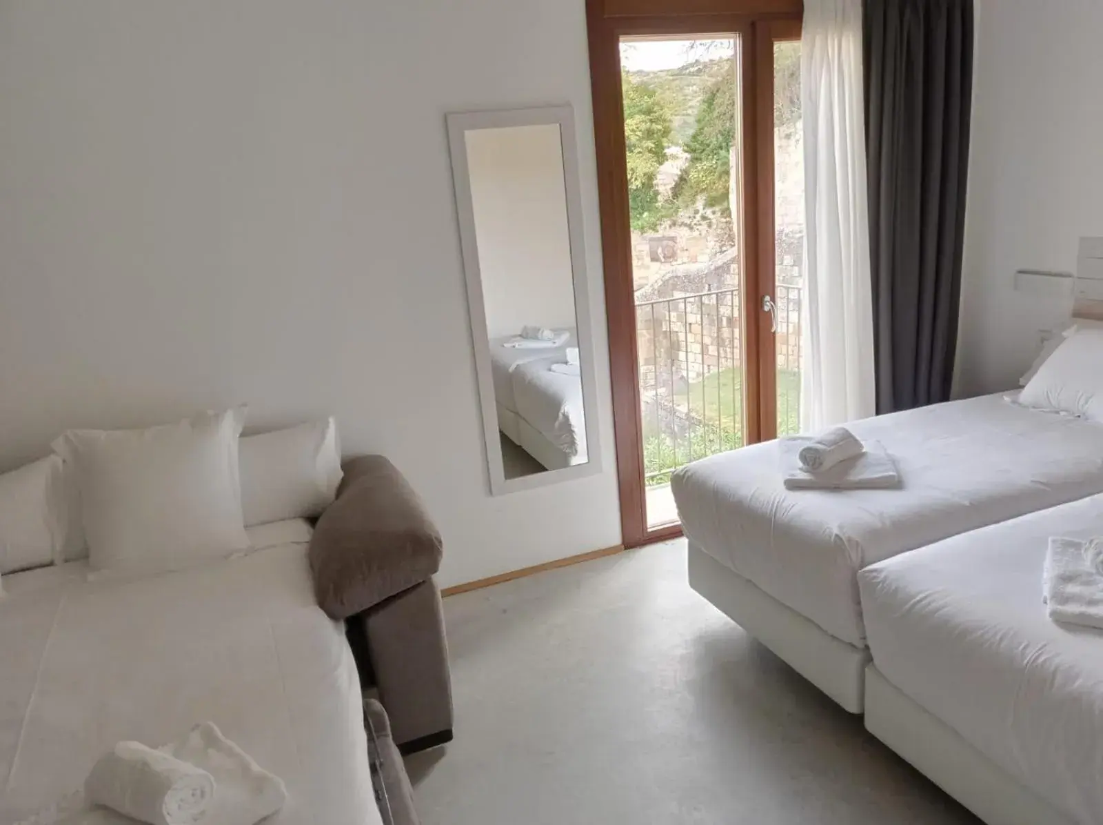 Bed in IRAIPE Estella Rooms Auto Check-in Bed in IRAIPE Estella Rooms Auto Check-in