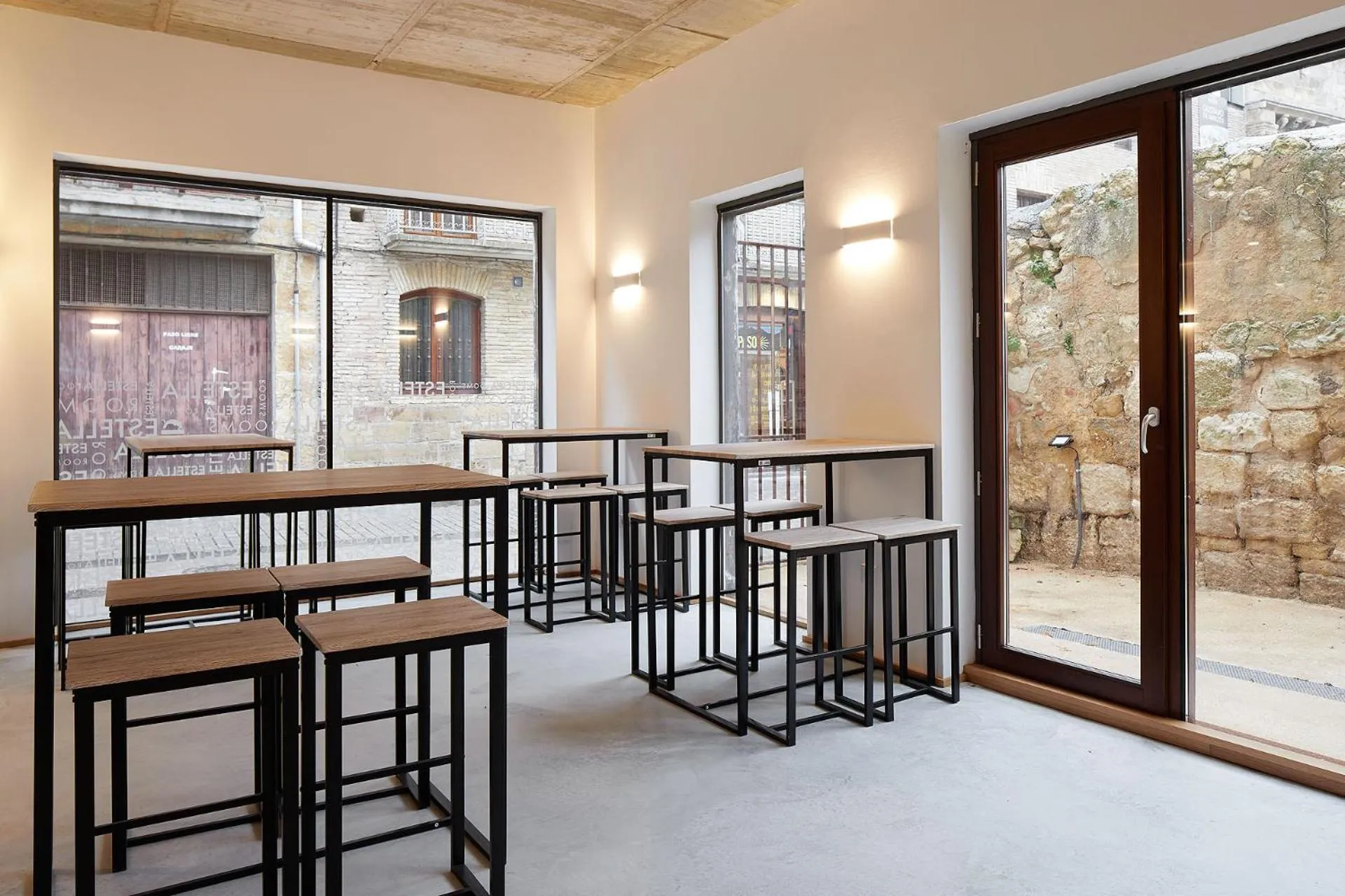 Property building in IRAIPE Estella Rooms Auto Check-in