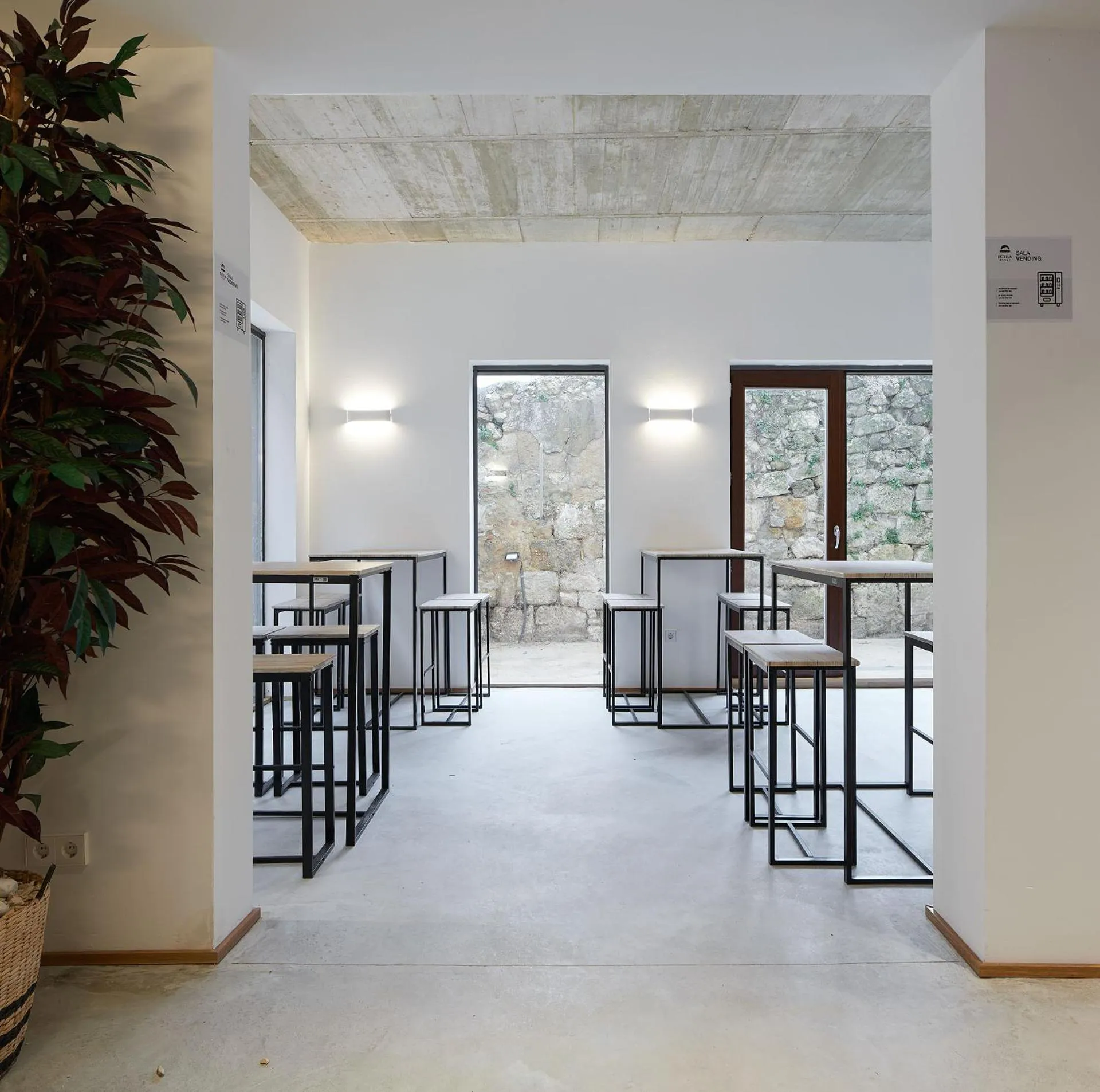 Property building in IRAIPE Estella Rooms Auto Check-in