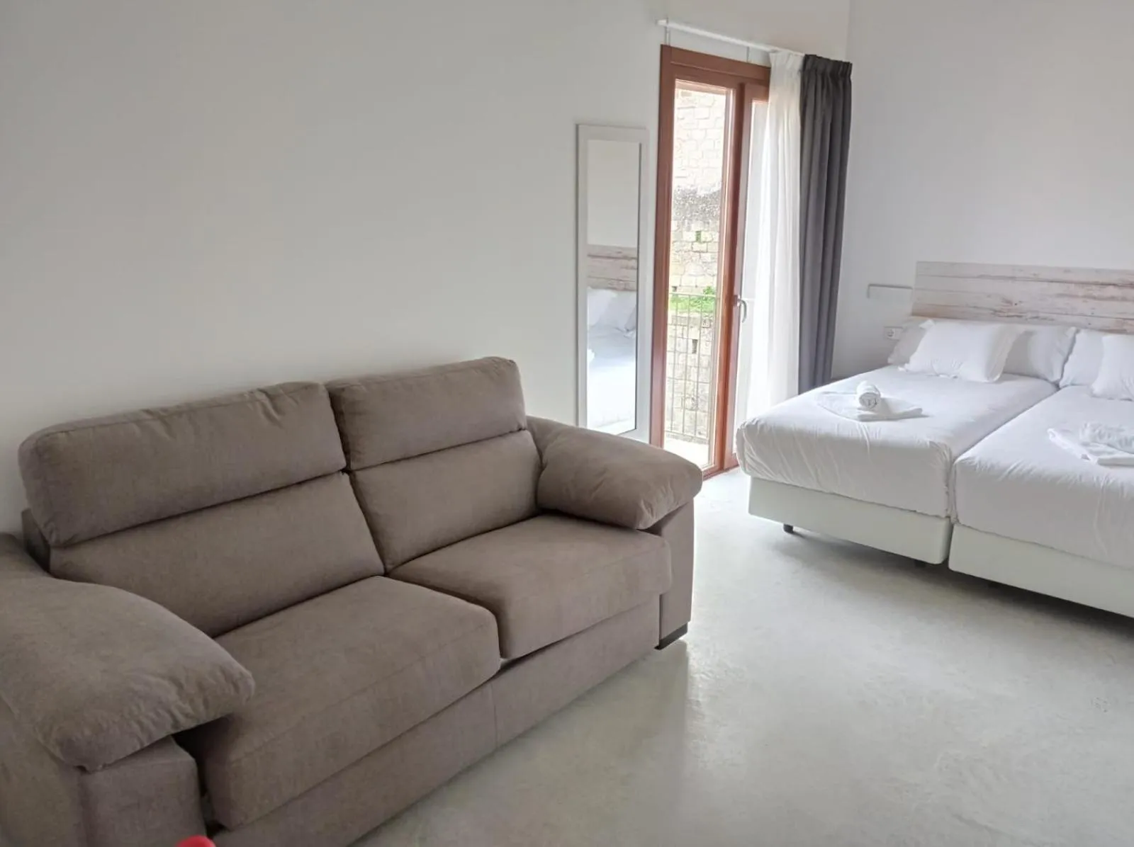 Bed in IRAIPE Estella Rooms Auto Check-in