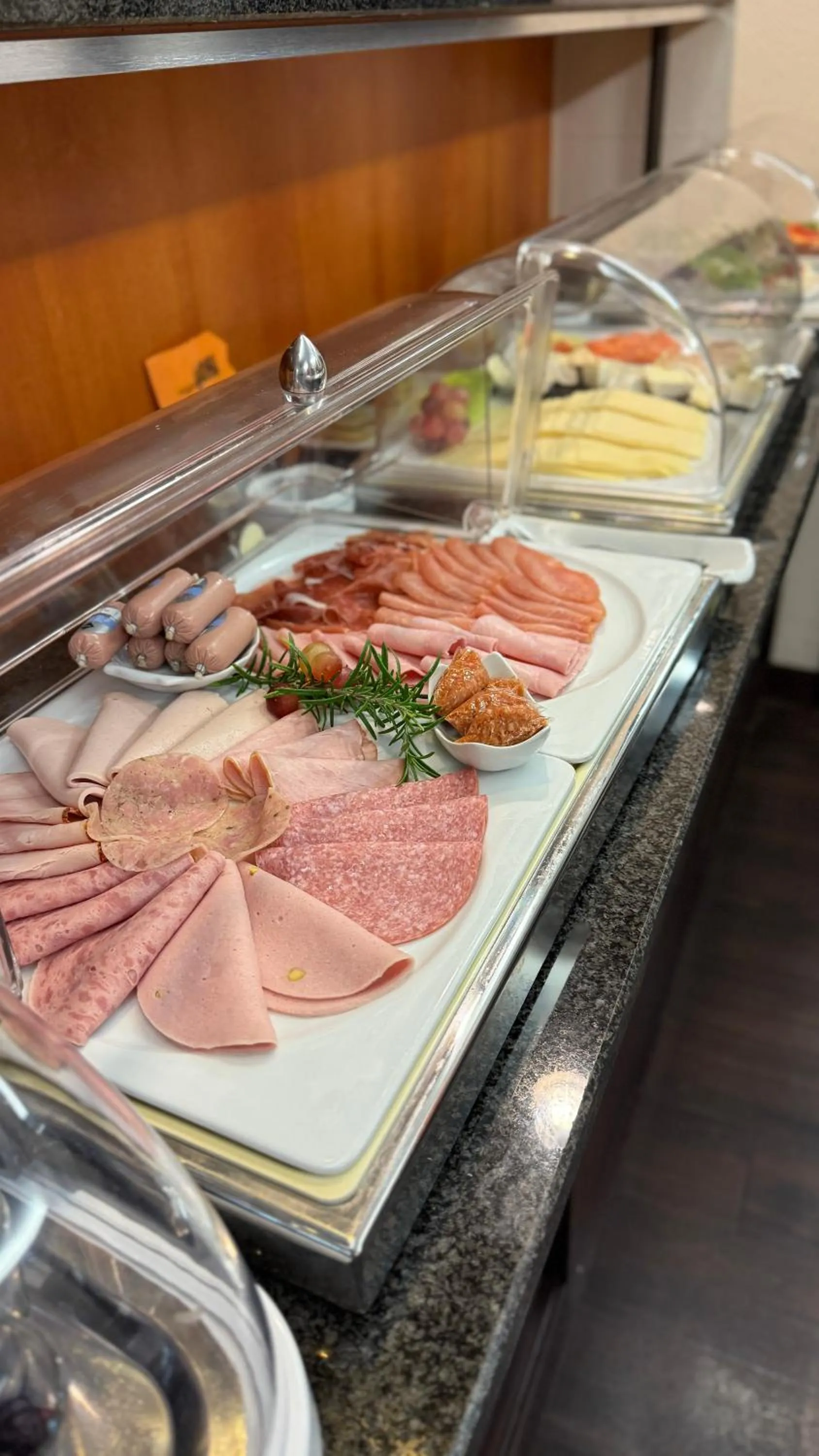 Breakfast in Hotel Cascade Superior