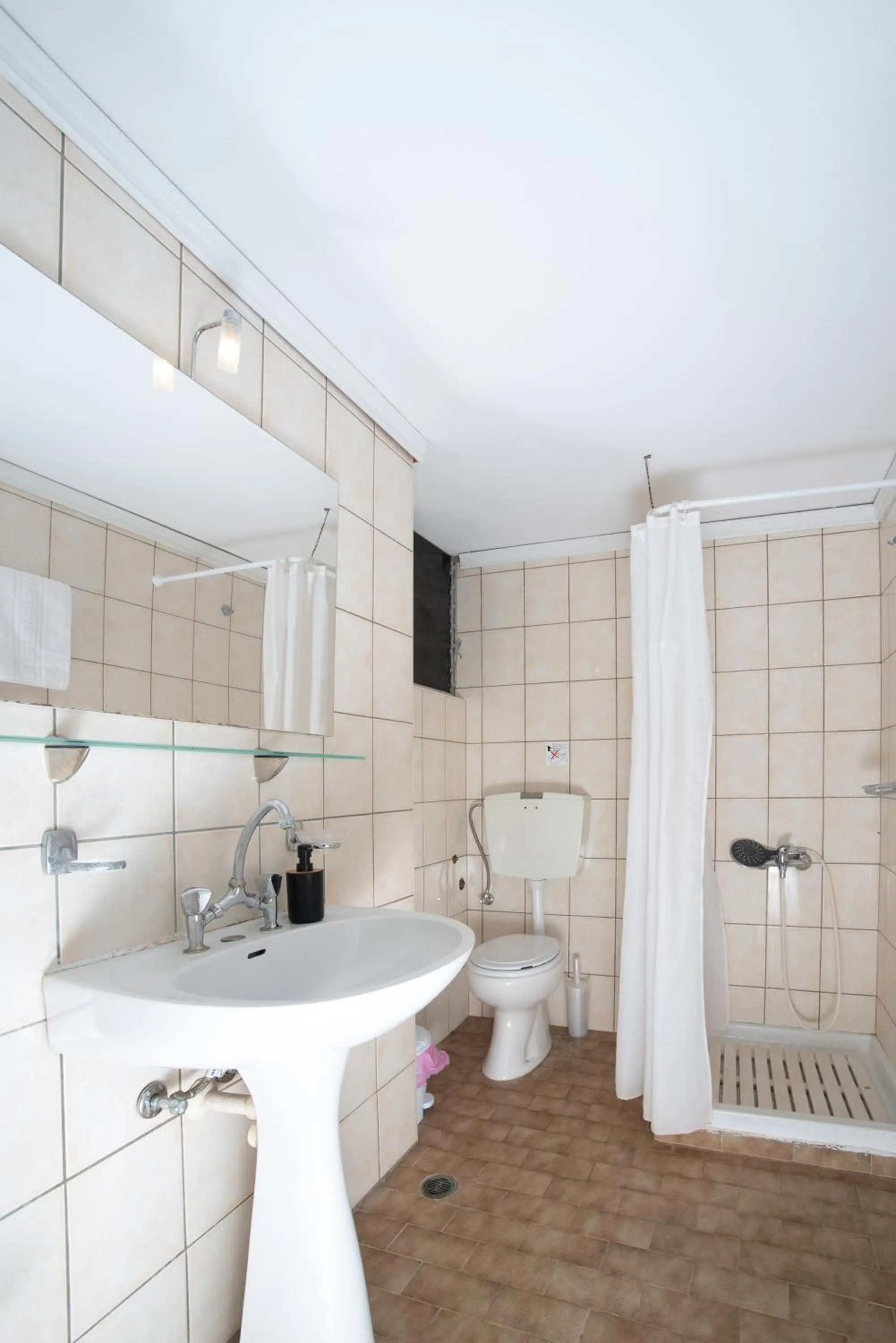 Bathroom in Alexandra Apartments