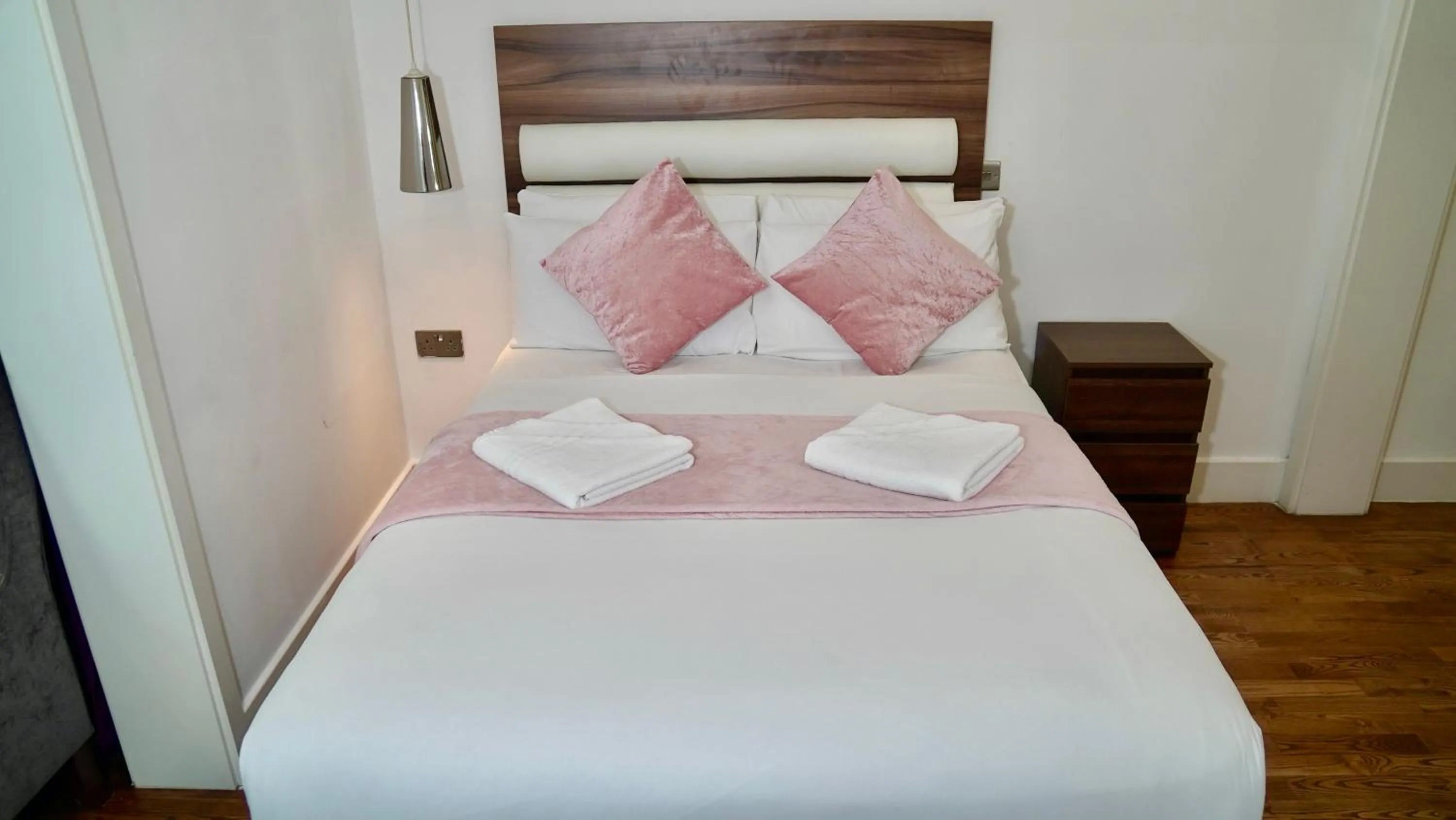 Bed in Camden Prime ApartHotel