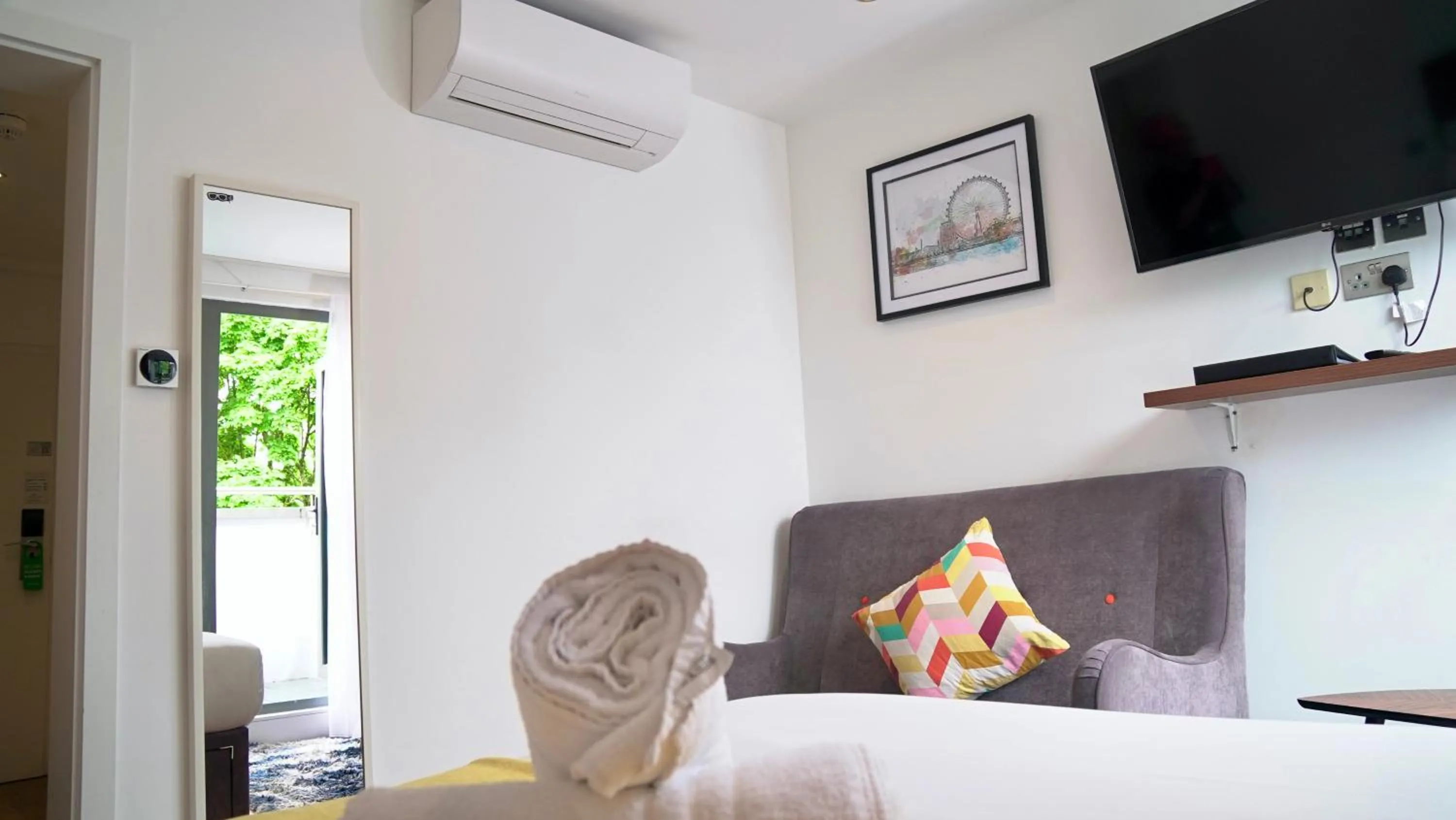 Bed in Camden Prime ApartHotel