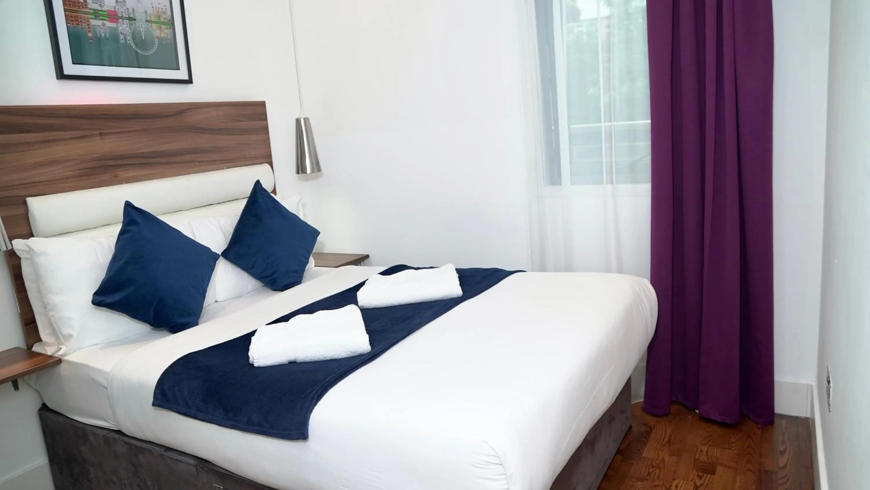 Bed in Camden Prime ApartHotel