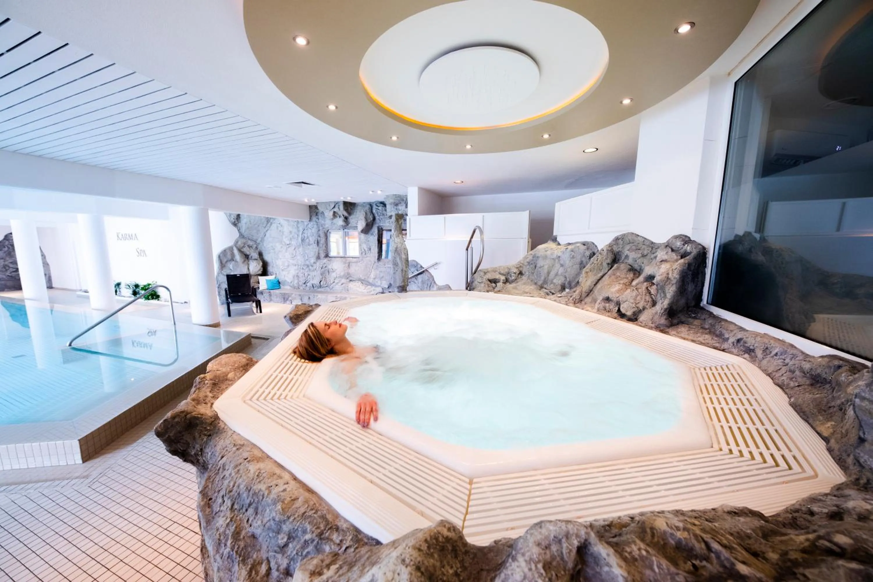 Hot Tub in Karma Bavaria