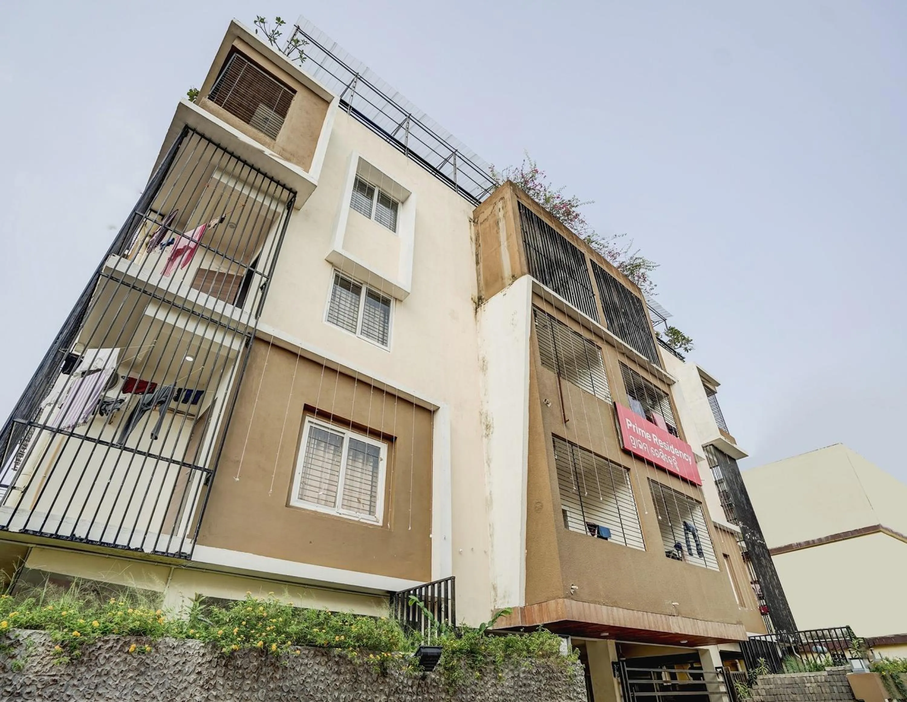 Facade/entrance in Super Capital O Sayhallo Prime Residency