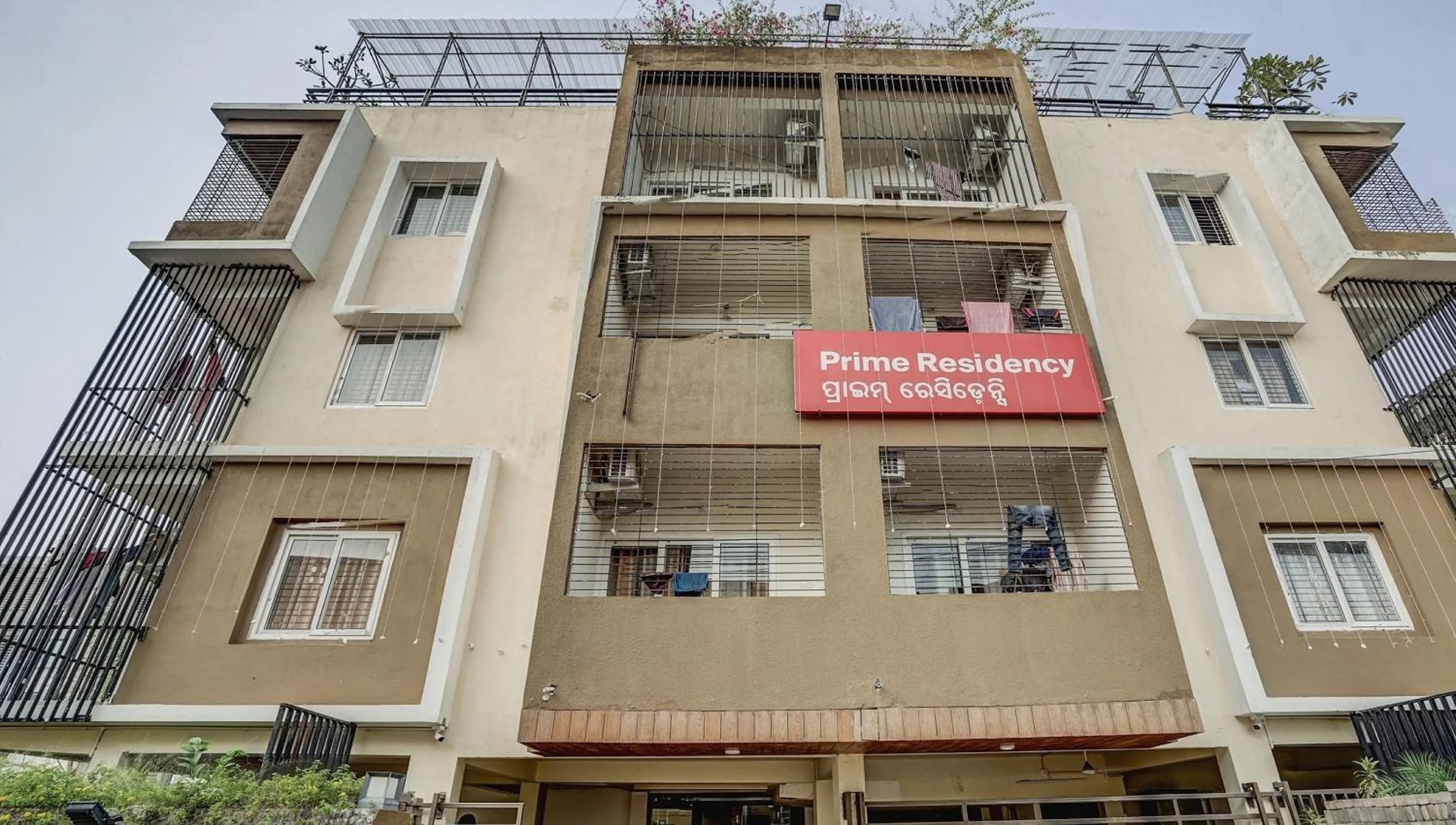 Facade/entrance in Super Capital O Sayhallo Prime Residency