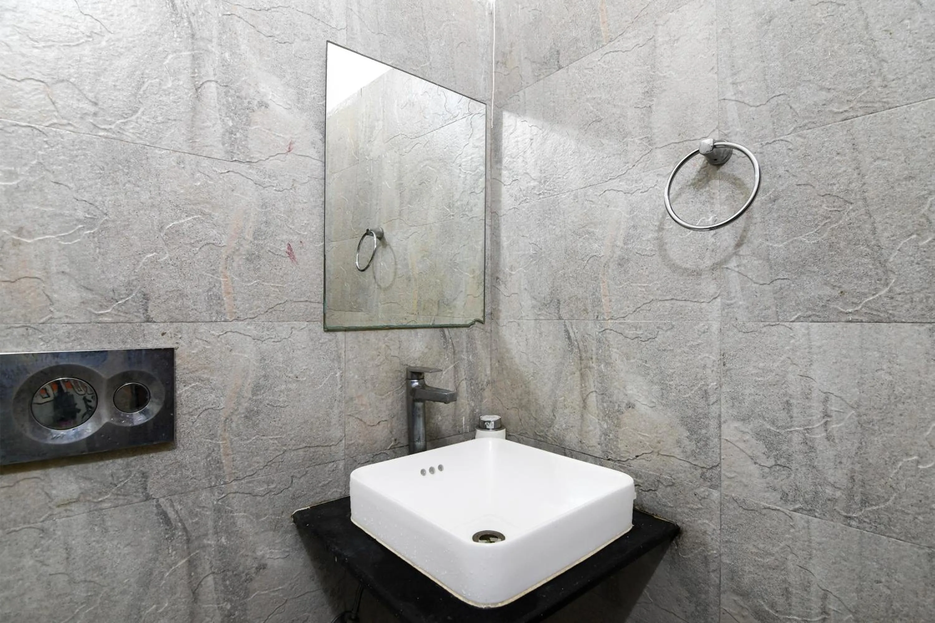 Bathroom in Super Collection O Infocity Square Bhubaneswar Formerly Prime Residency