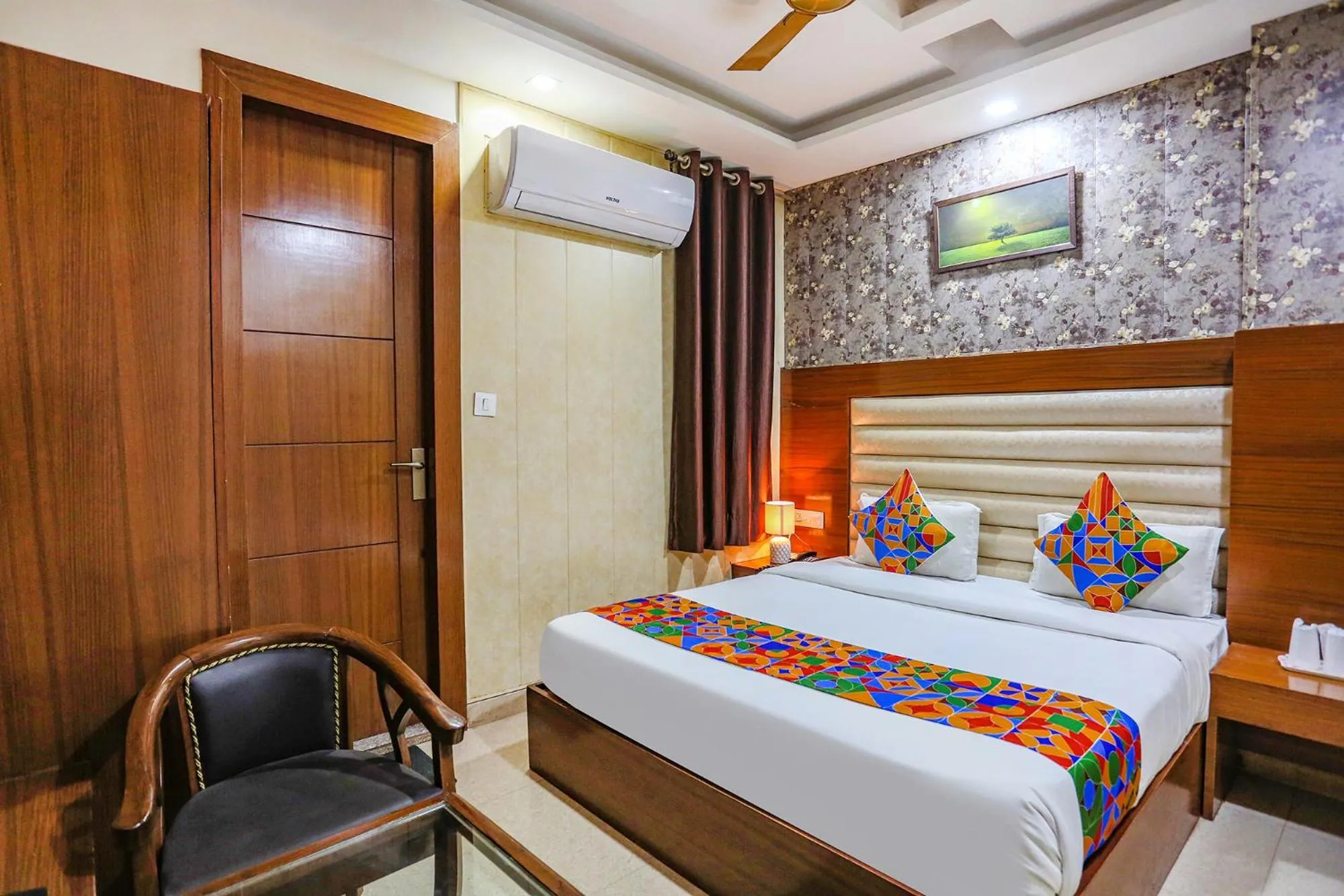 Photo of the whole room, Bed in FabHotel Frolic