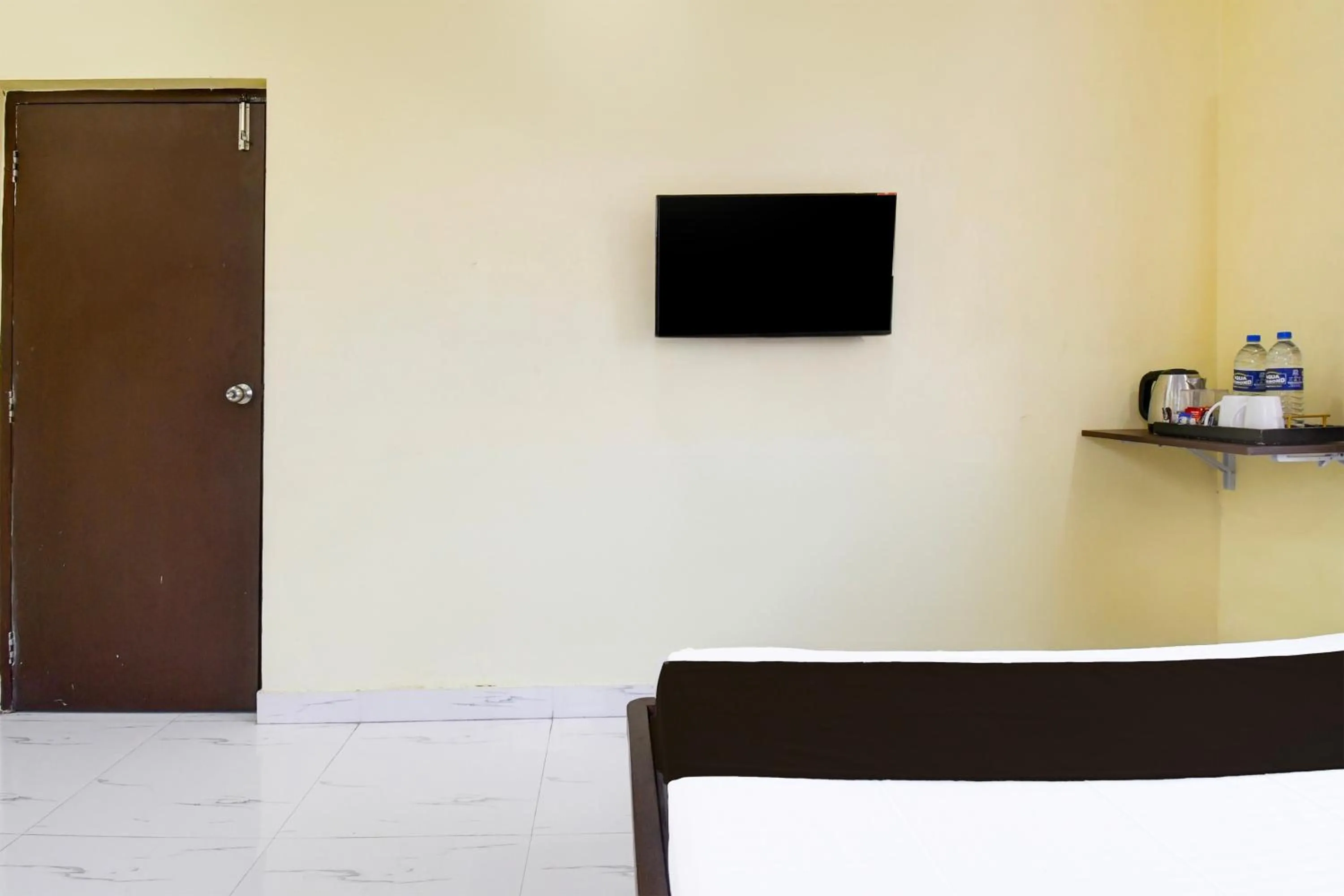 Bedroom in Super Hotel O New Town Near Kolkata Airport