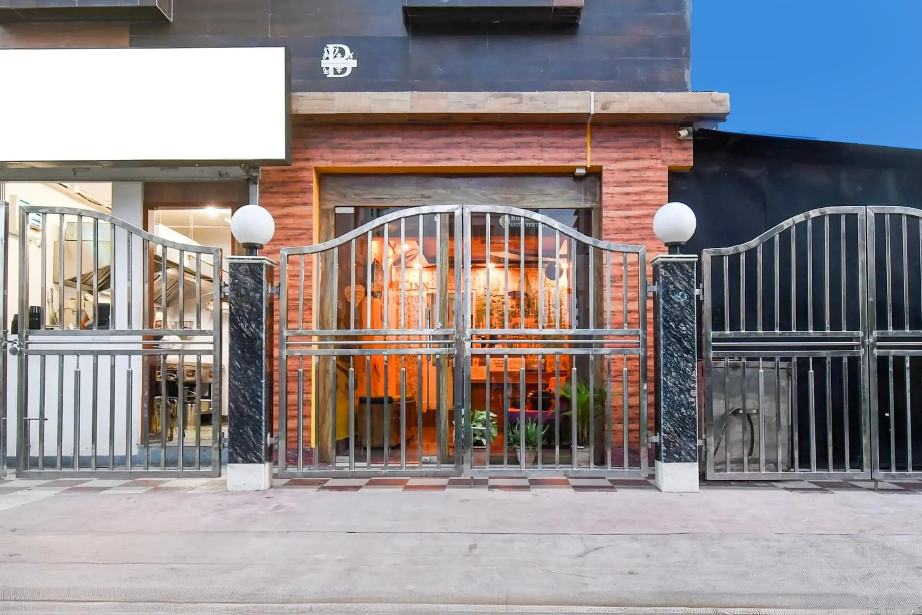 Facade/entrance in Super Hotel O New Town Near Kolkata Airport Facade/entrance in Super Hotel O New Town Near Kolkata Airport