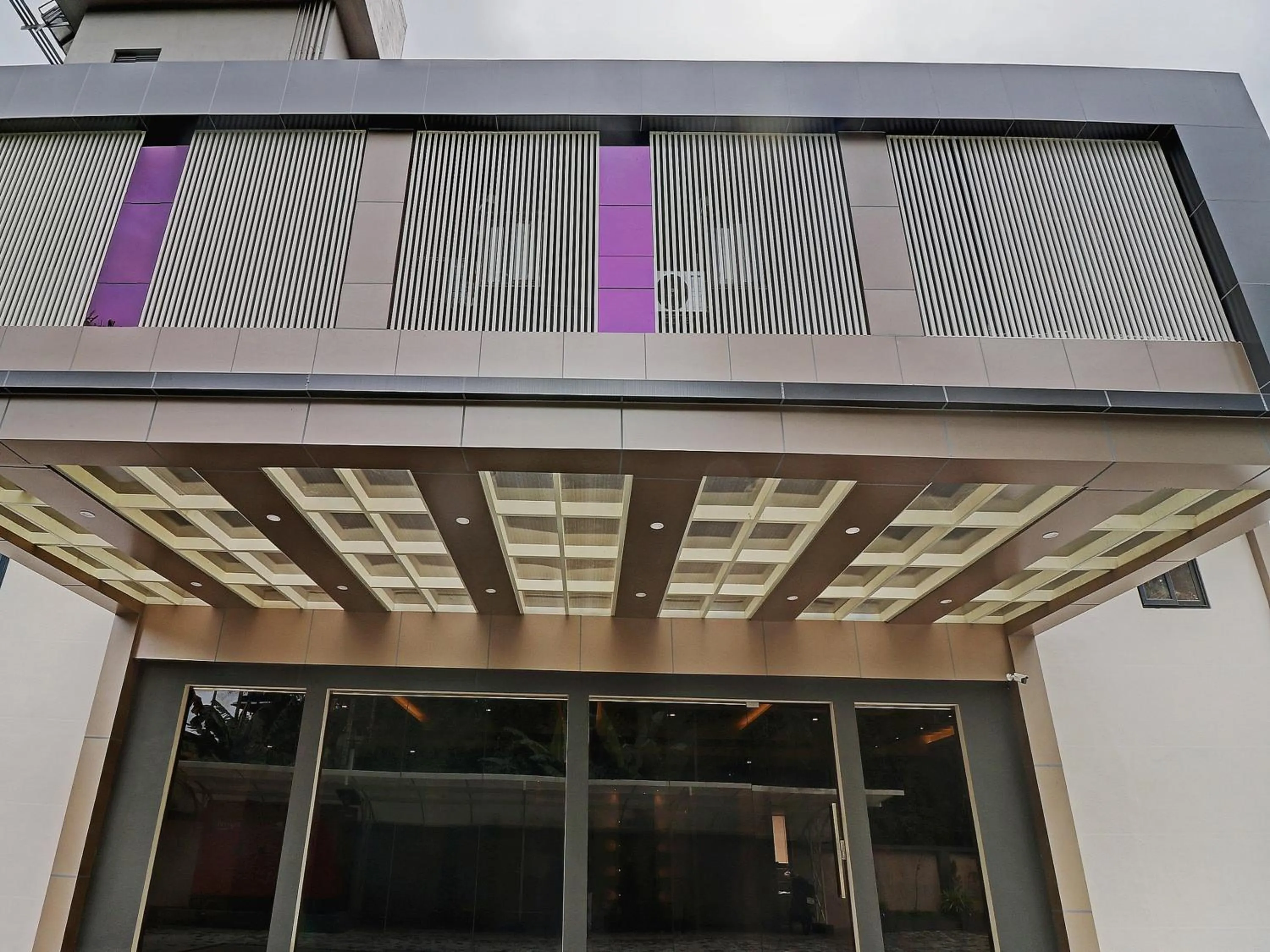 Facade/entrance in Super Townhouse Kizhakkambalam Tourist Home