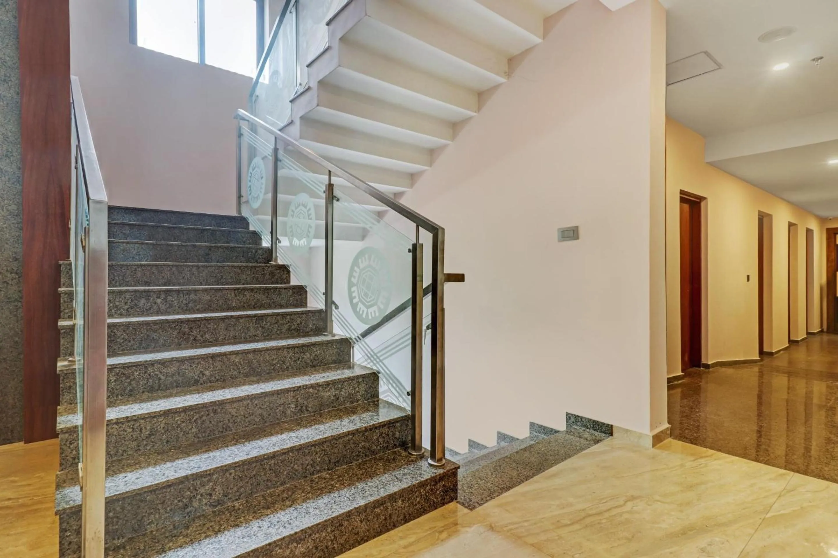 Lobby or reception in Super Townhouse Kizhakkambalam Tourist Home