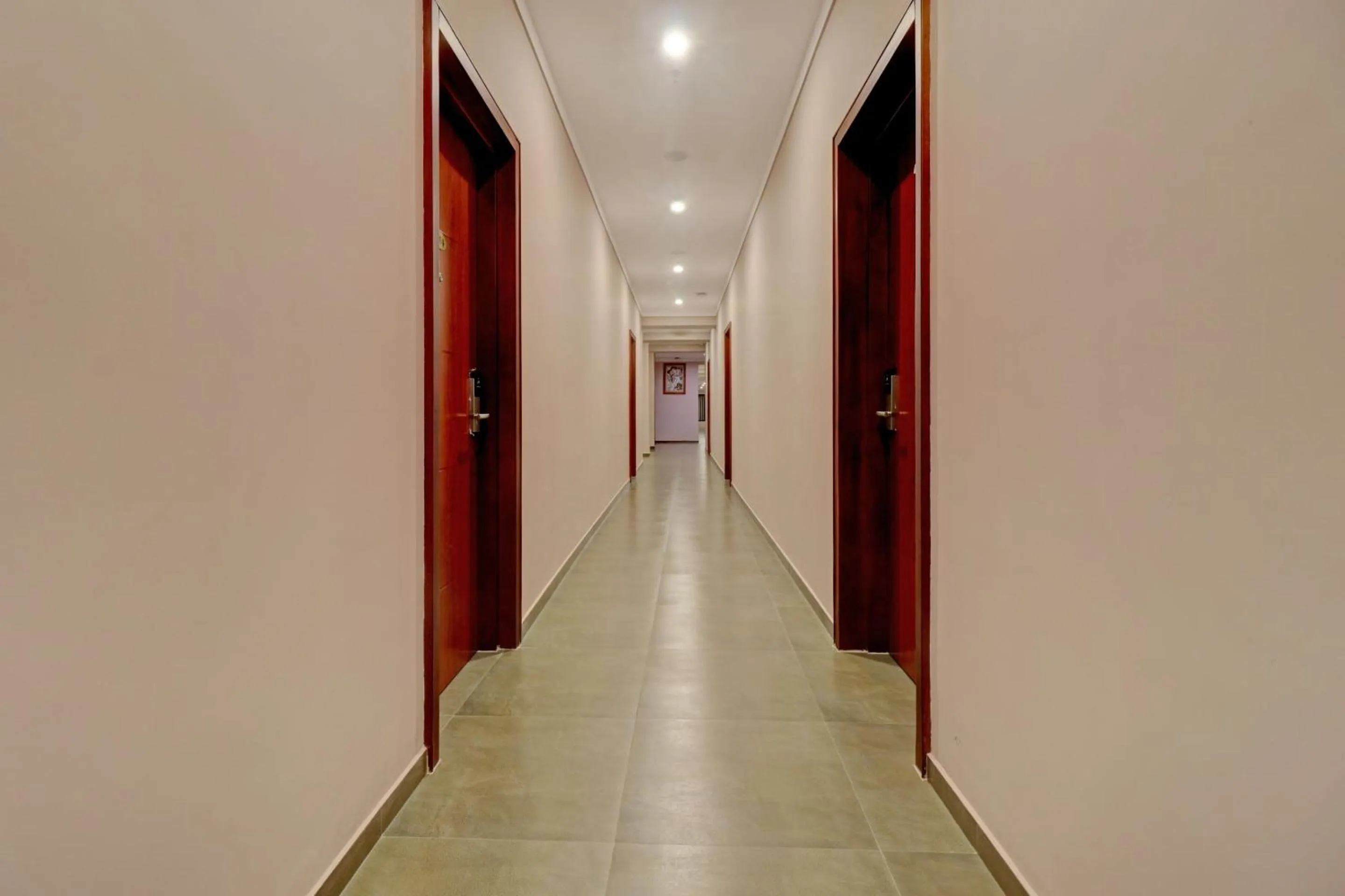 Lobby or reception in Super Townhouse Kizhakkambalam Tourist Home