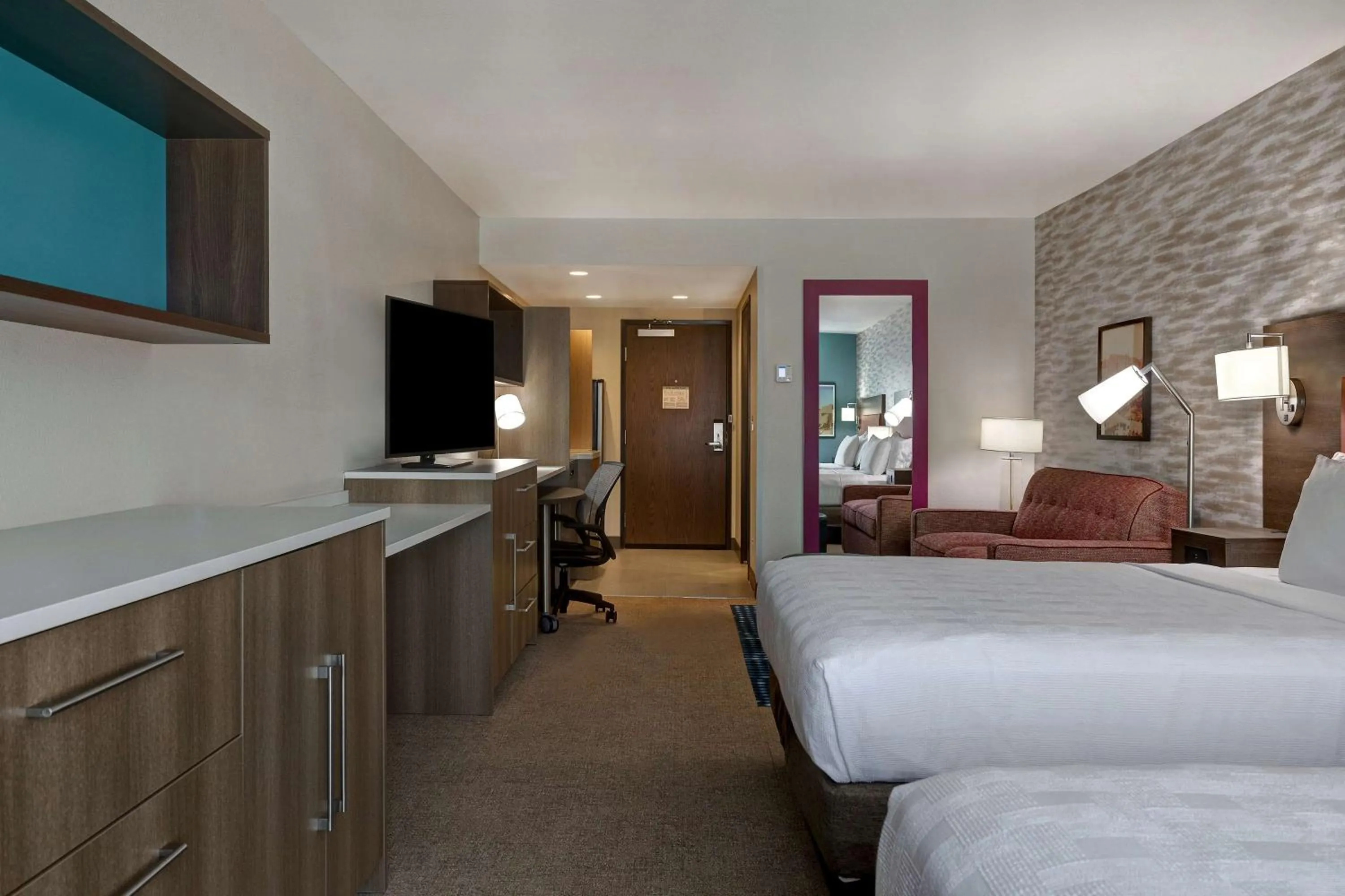 Bedroom, Bed in Home2 Suites By Hilton Barstow, Ca