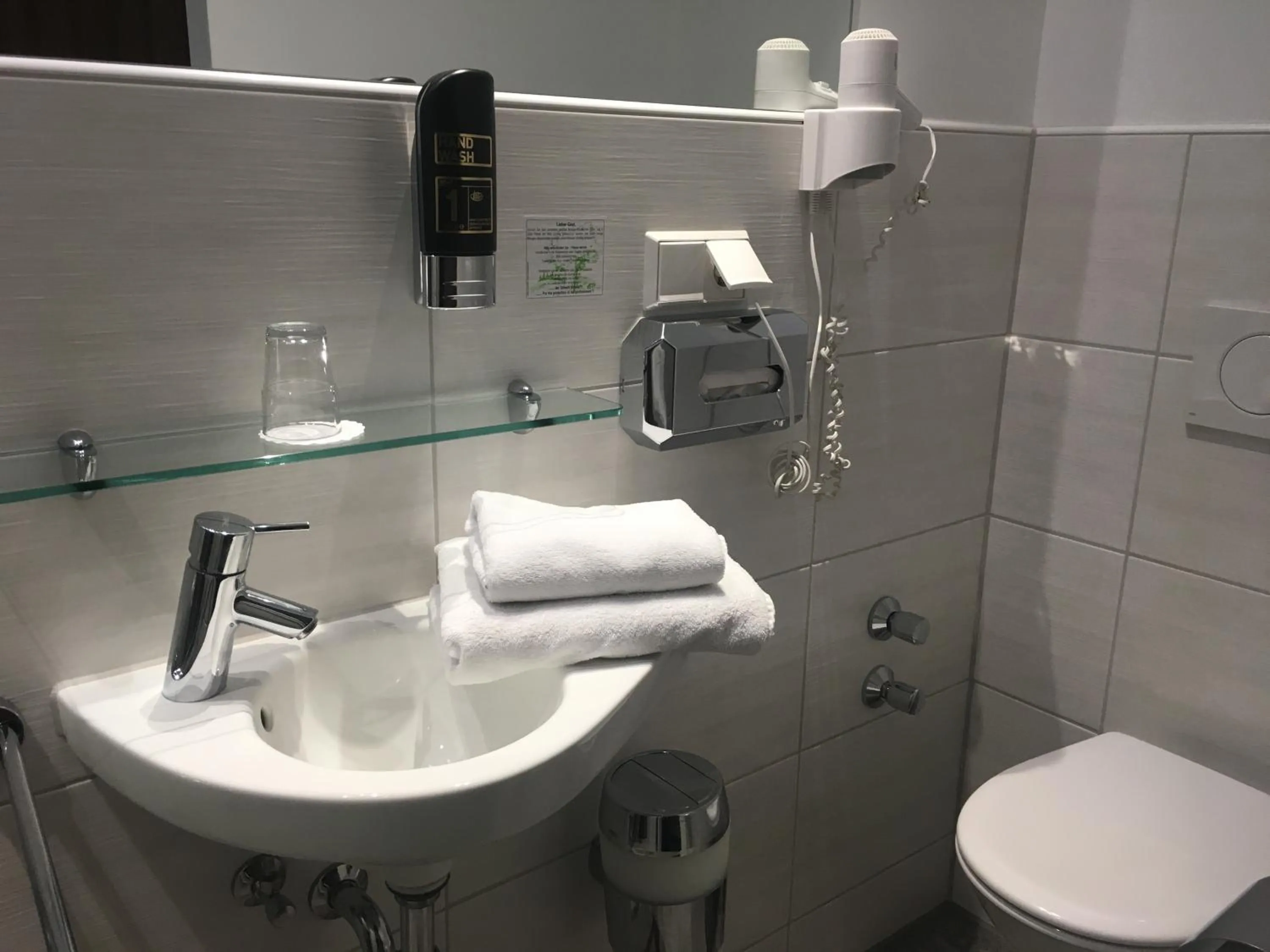 Bathroom in Hotel Central