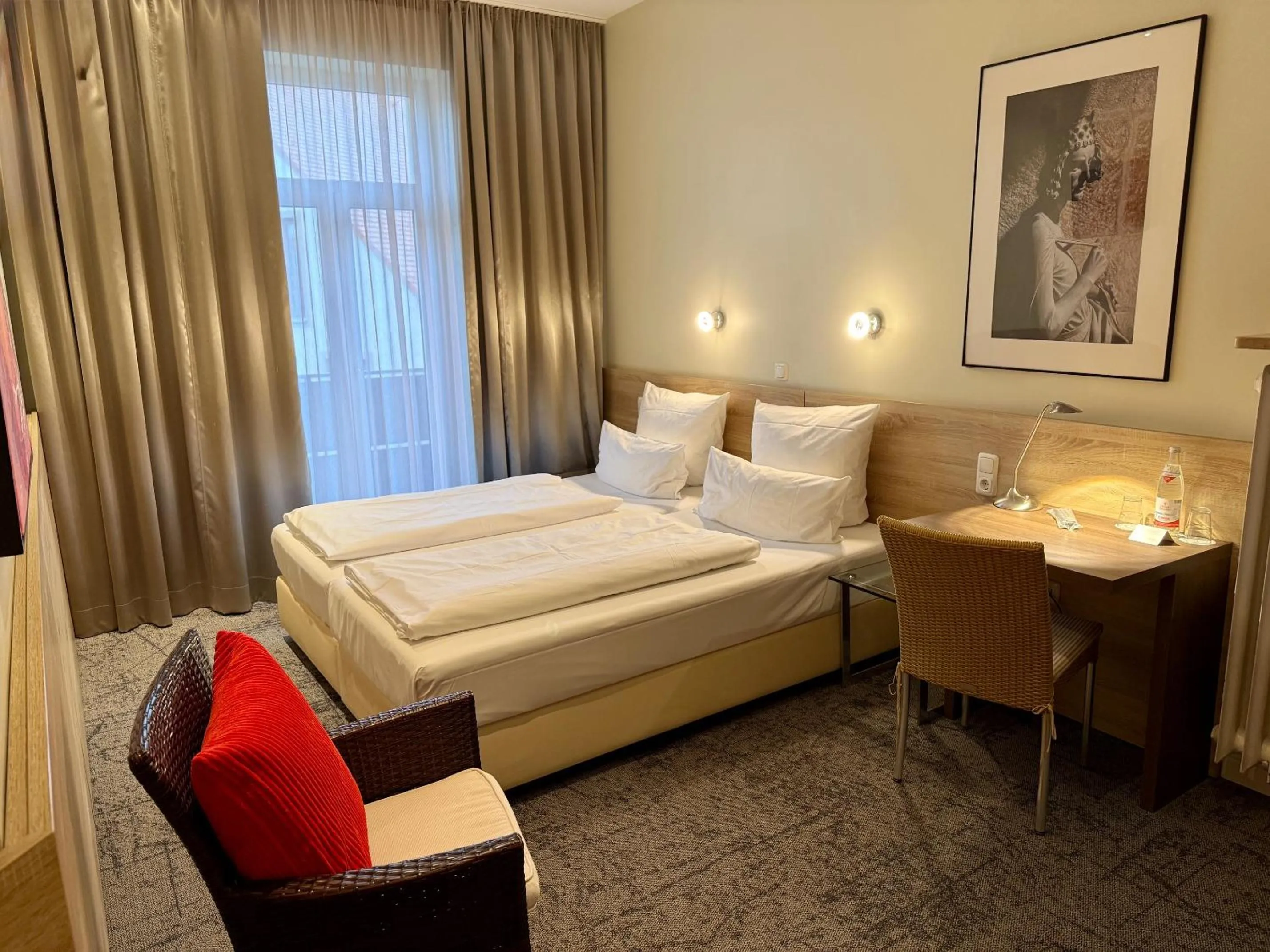 Bedroom, Bed in Hotel Central