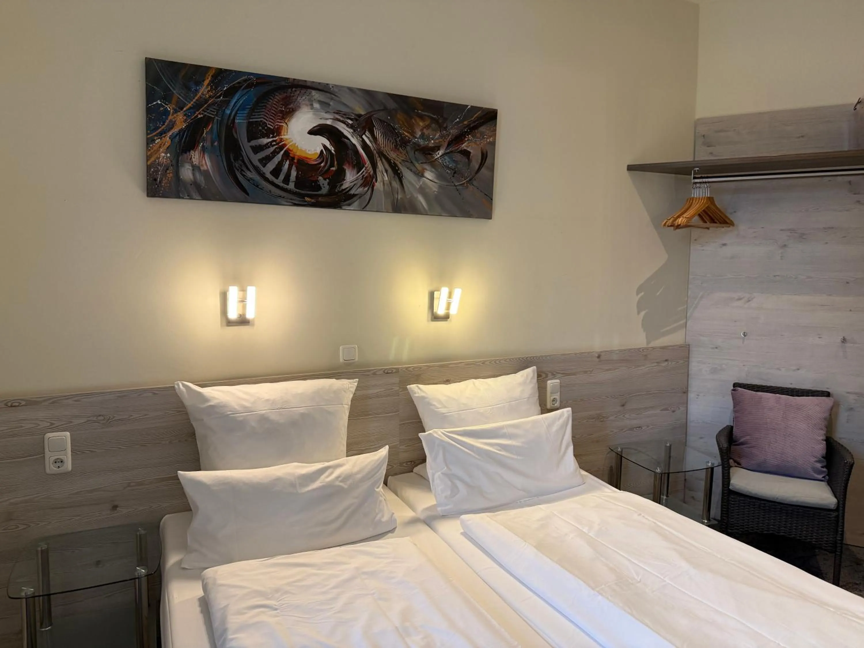 Photo of the whole room, Bed in Hotel Central