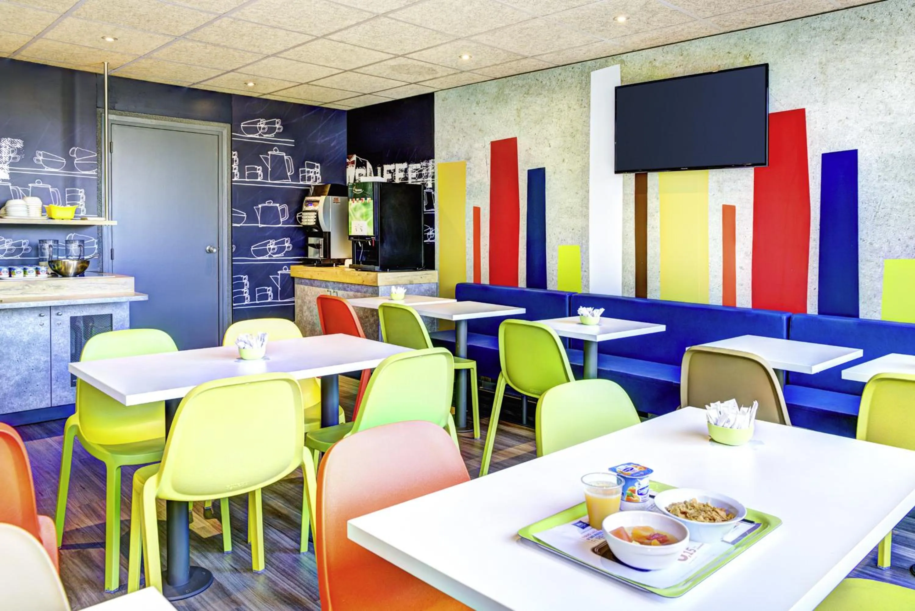 Restaurant/places to eat in ibis budget Caen Mondeville