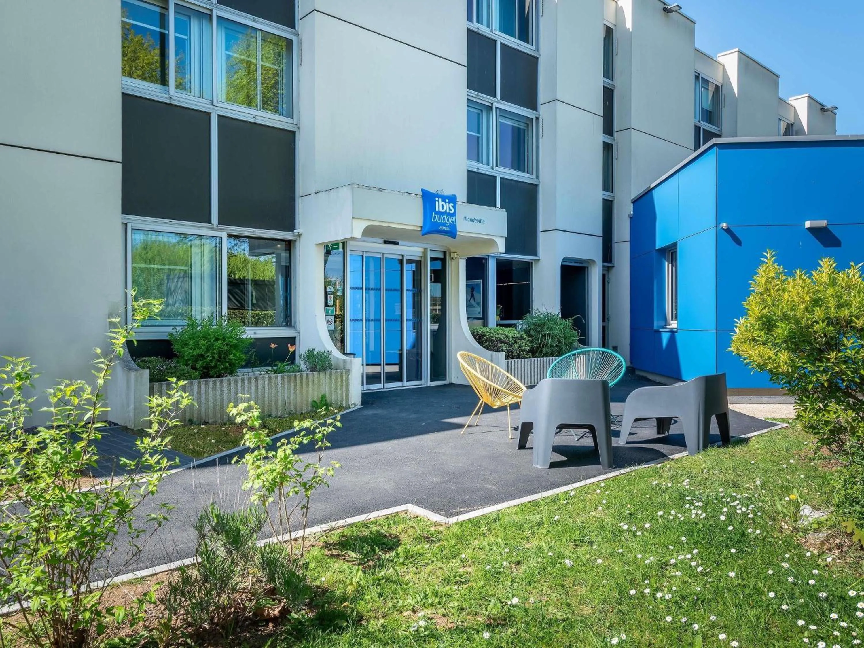 Property building in ibis budget Caen Mondeville