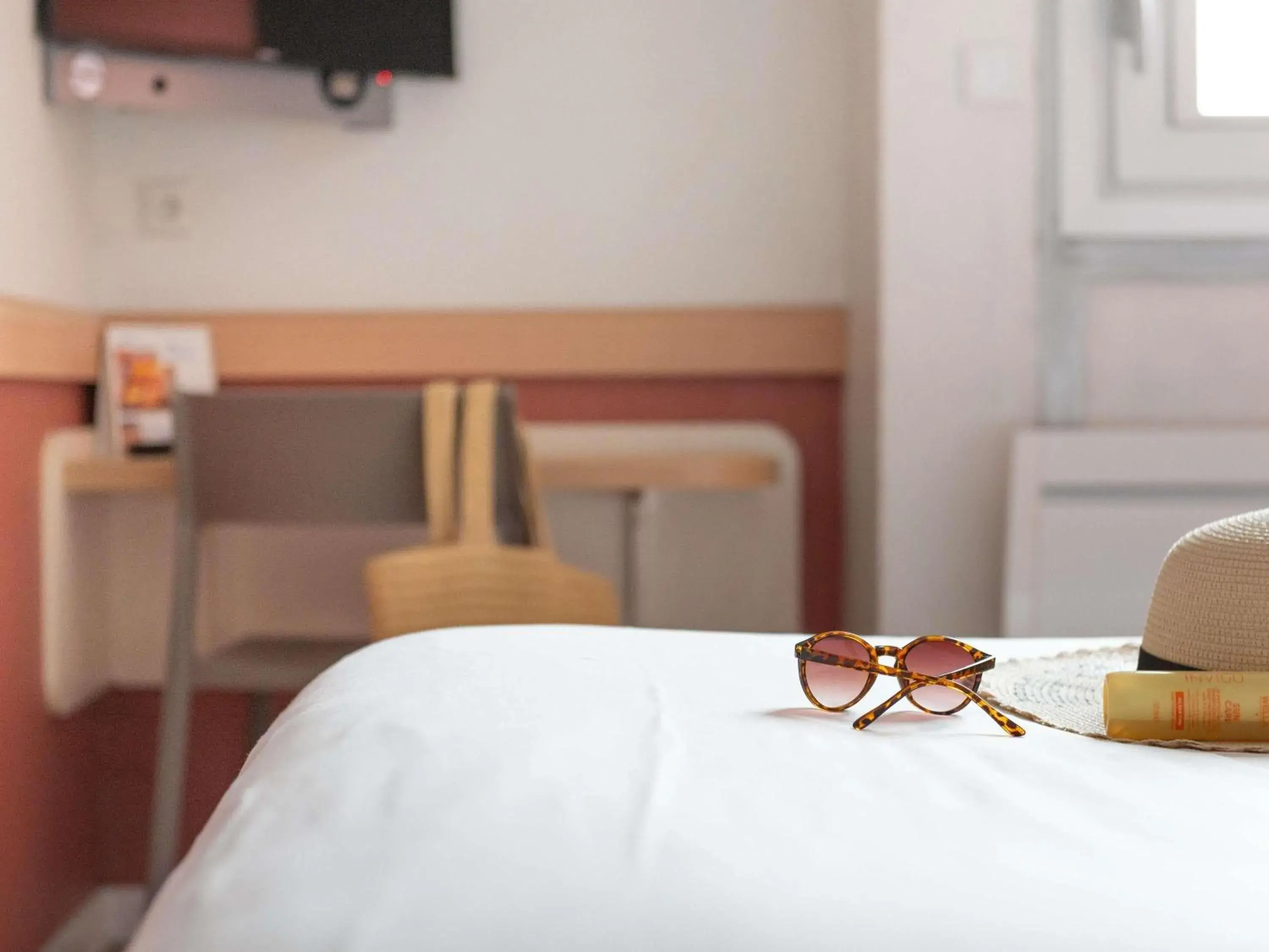 Bedroom, Bed in ibis budget Caen Mondeville Bedroom, Bed in ibis budget Caen Mondeville