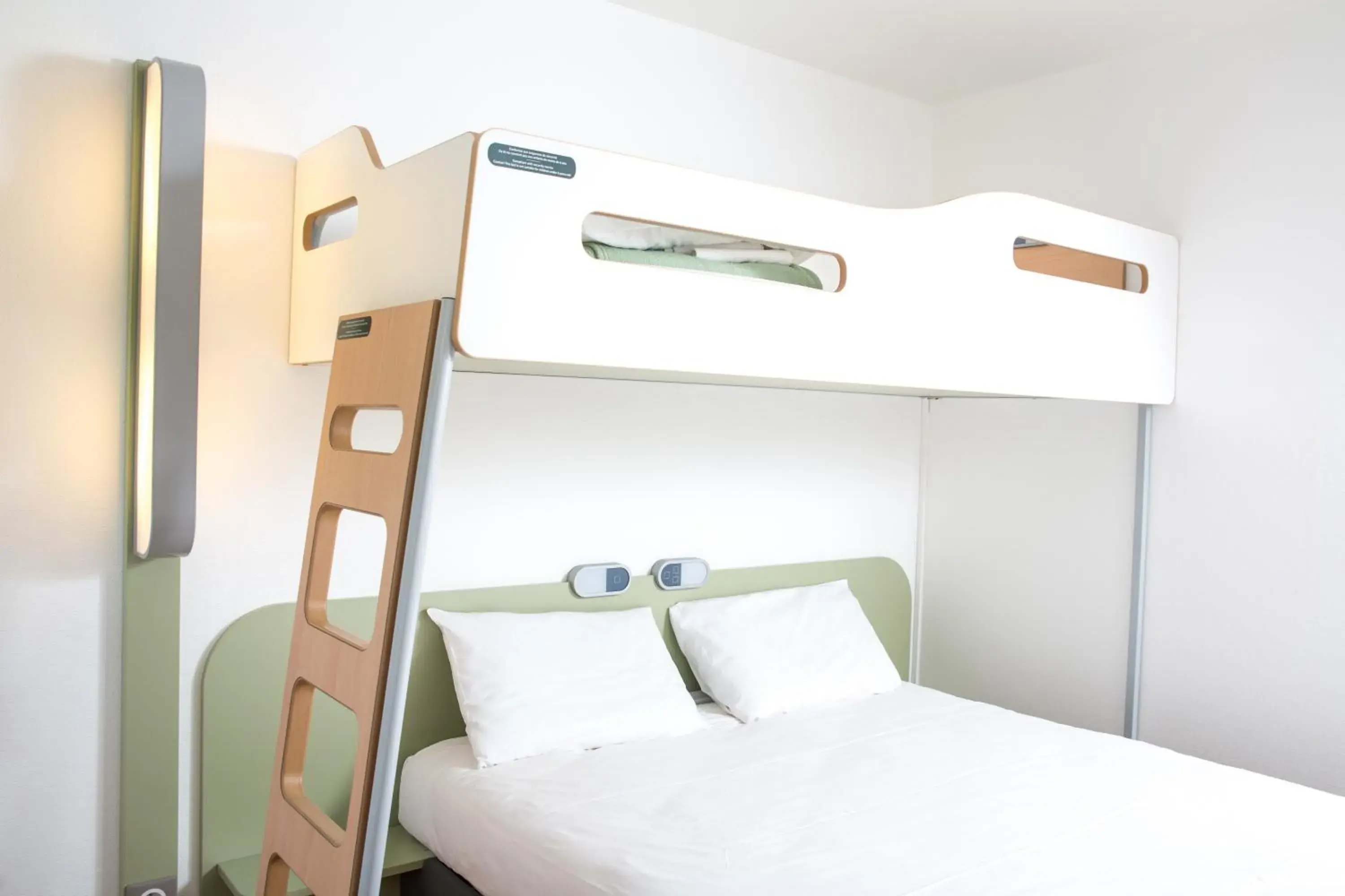 bunk bed, Bed in ibis budget Caen Mondeville bunk bed, Bed in ibis budget Caen Mondeville