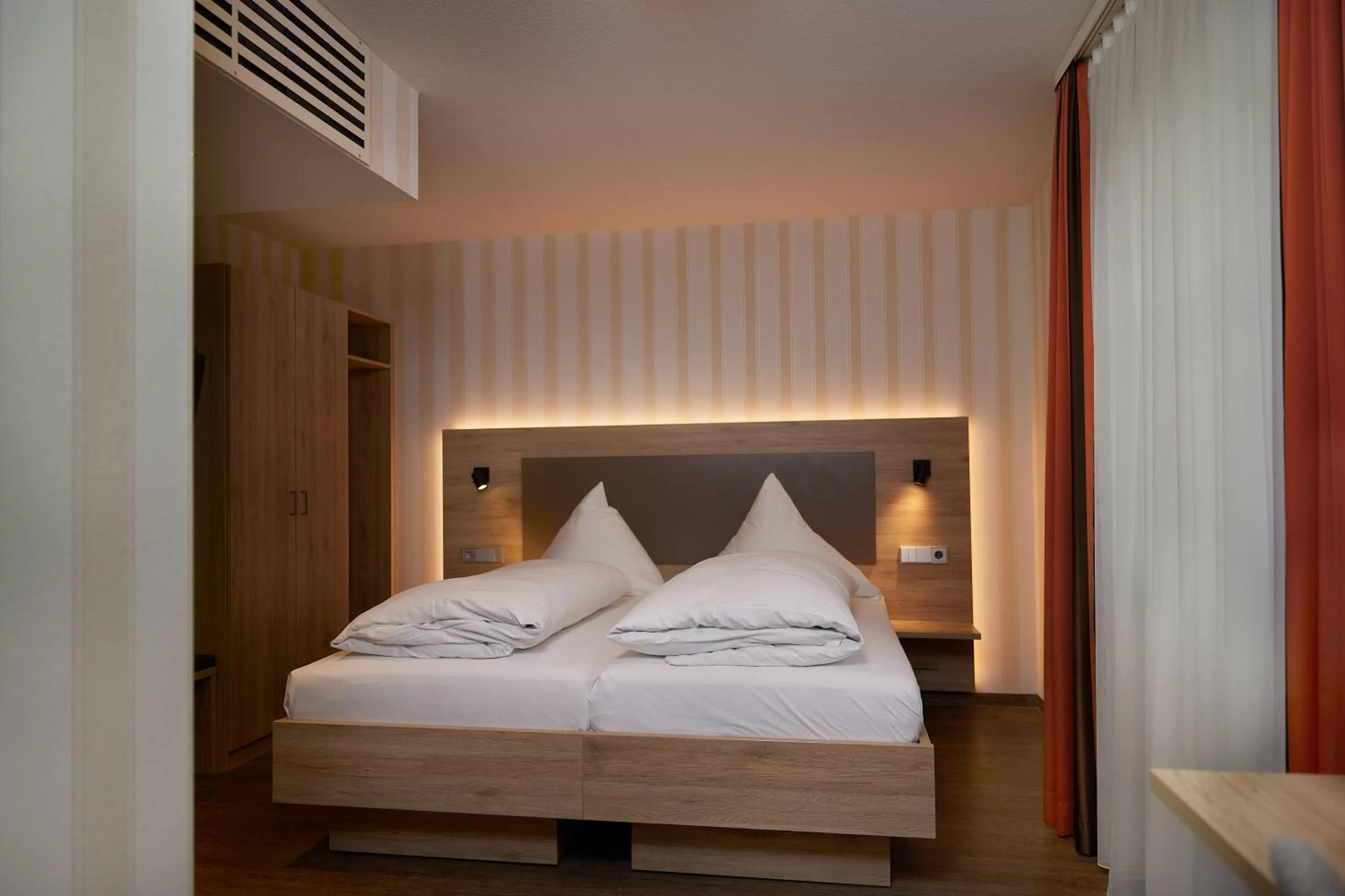 Bed in Hotel Zum Schiff