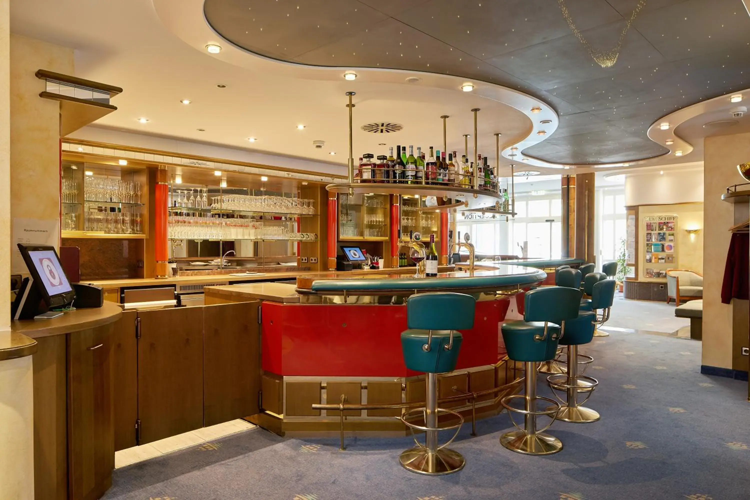 Lounge or bar in Hotel Zum Schiff Lounge or bar in Hotel Zum Schiff