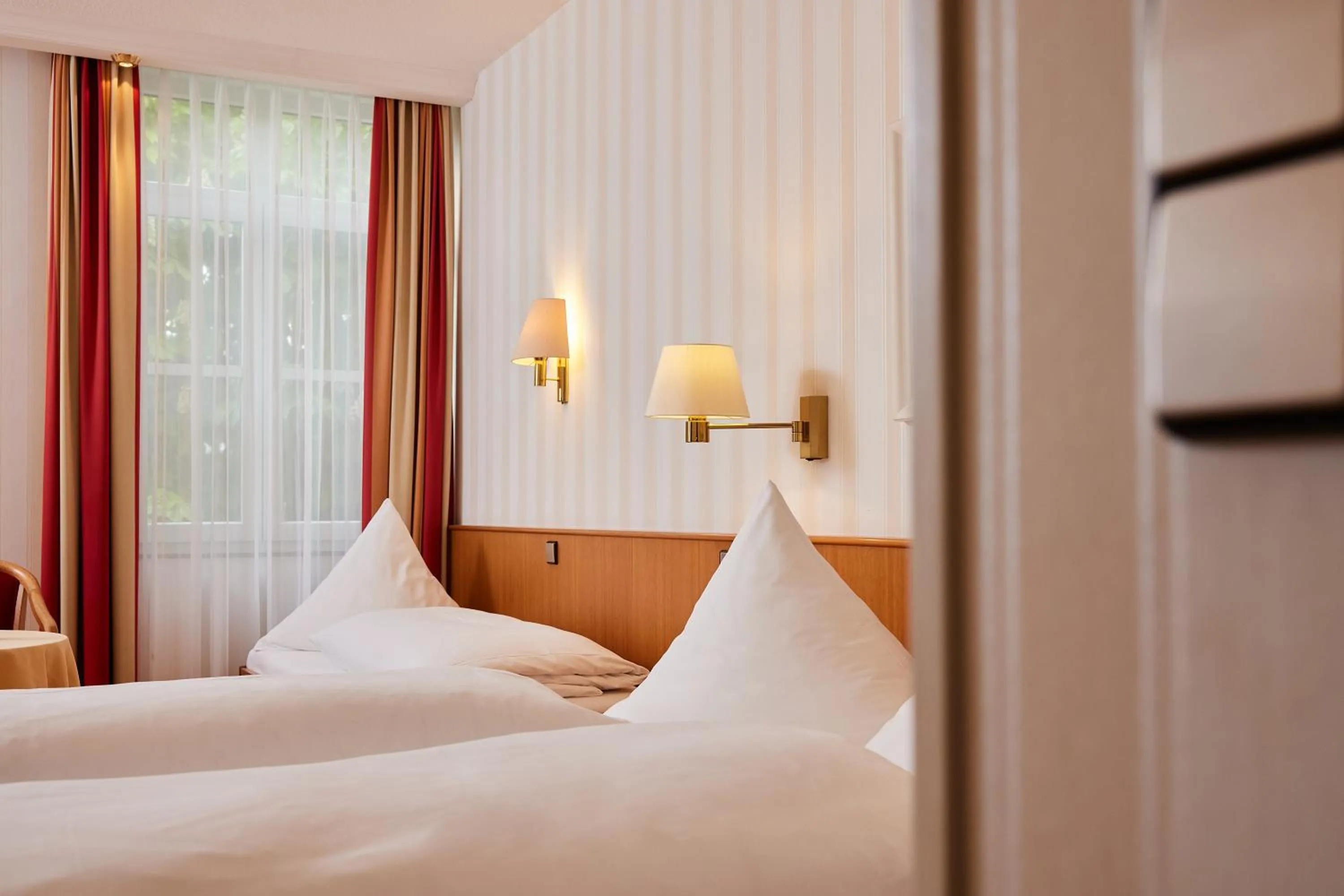 Bed in Hotel Zum Schiff