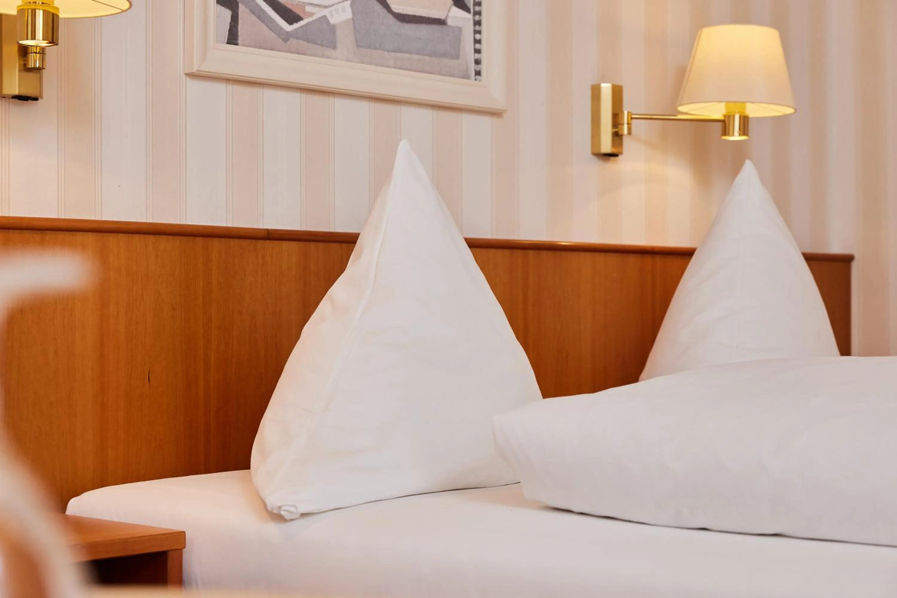 Bed in Hotel Zum Schiff