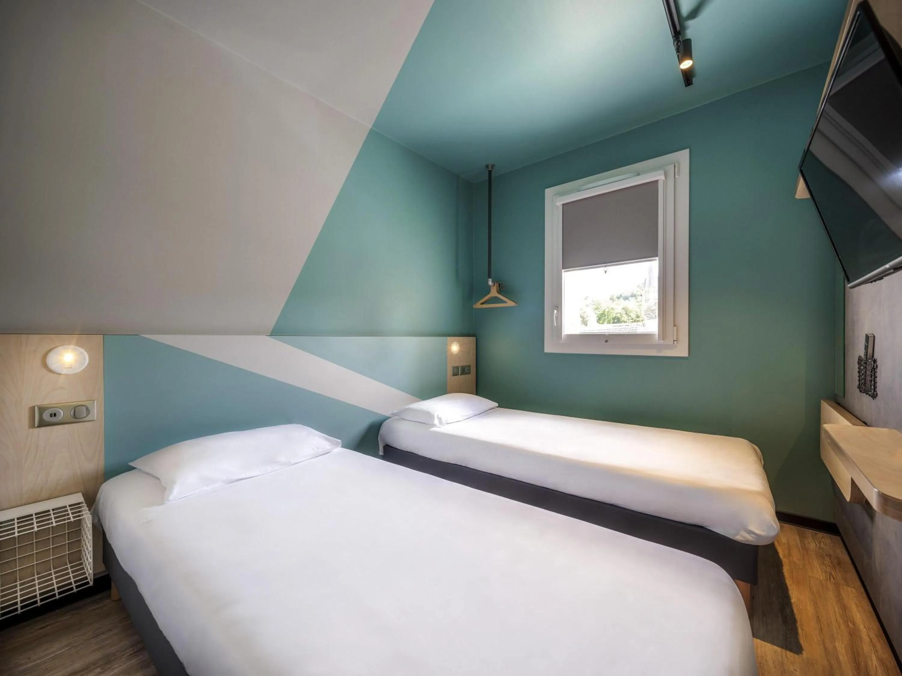 Bedroom, Bed in ibis budget Forbach Centre