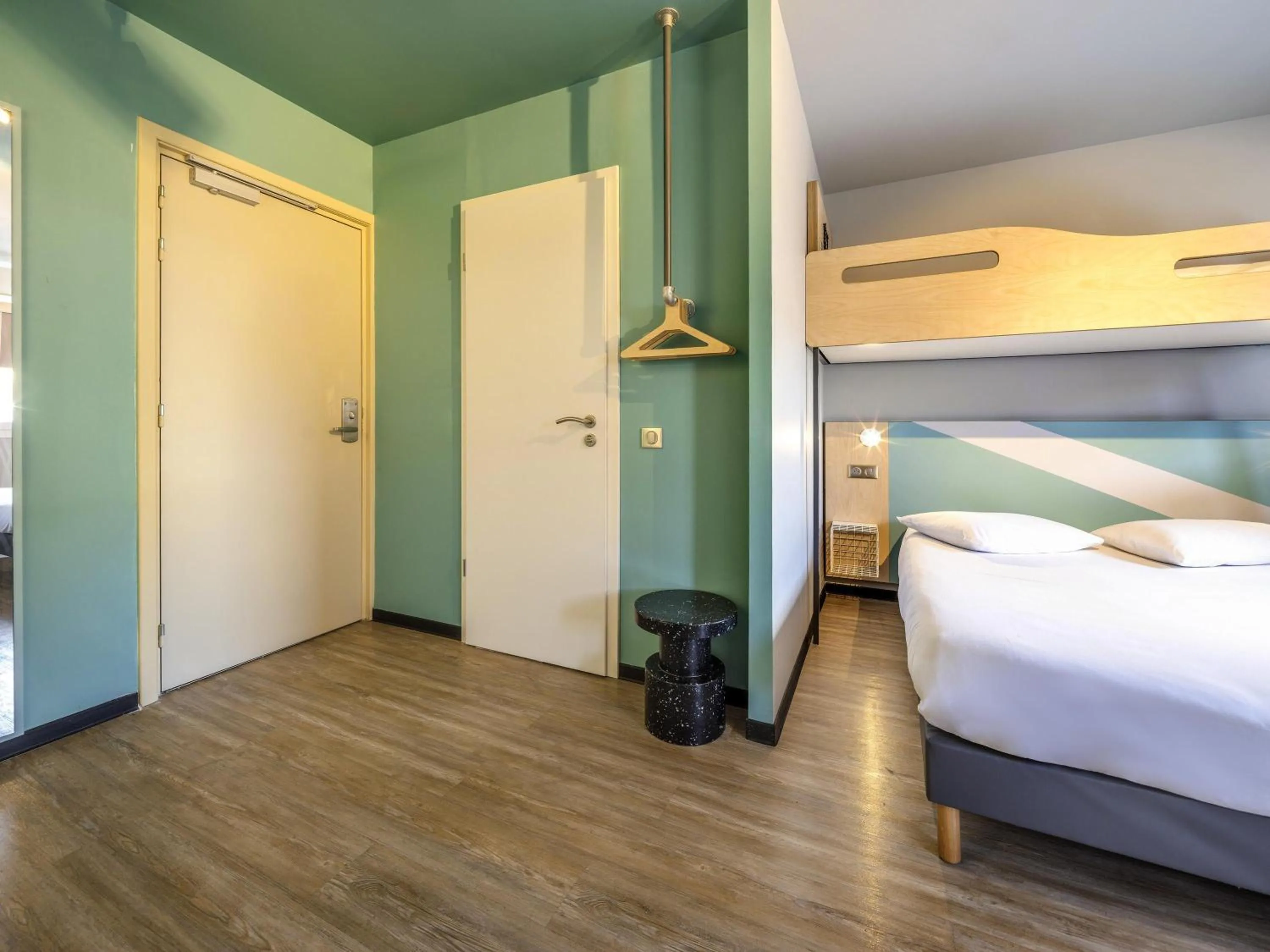 Bedroom, Bed in ibis budget Forbach Centre